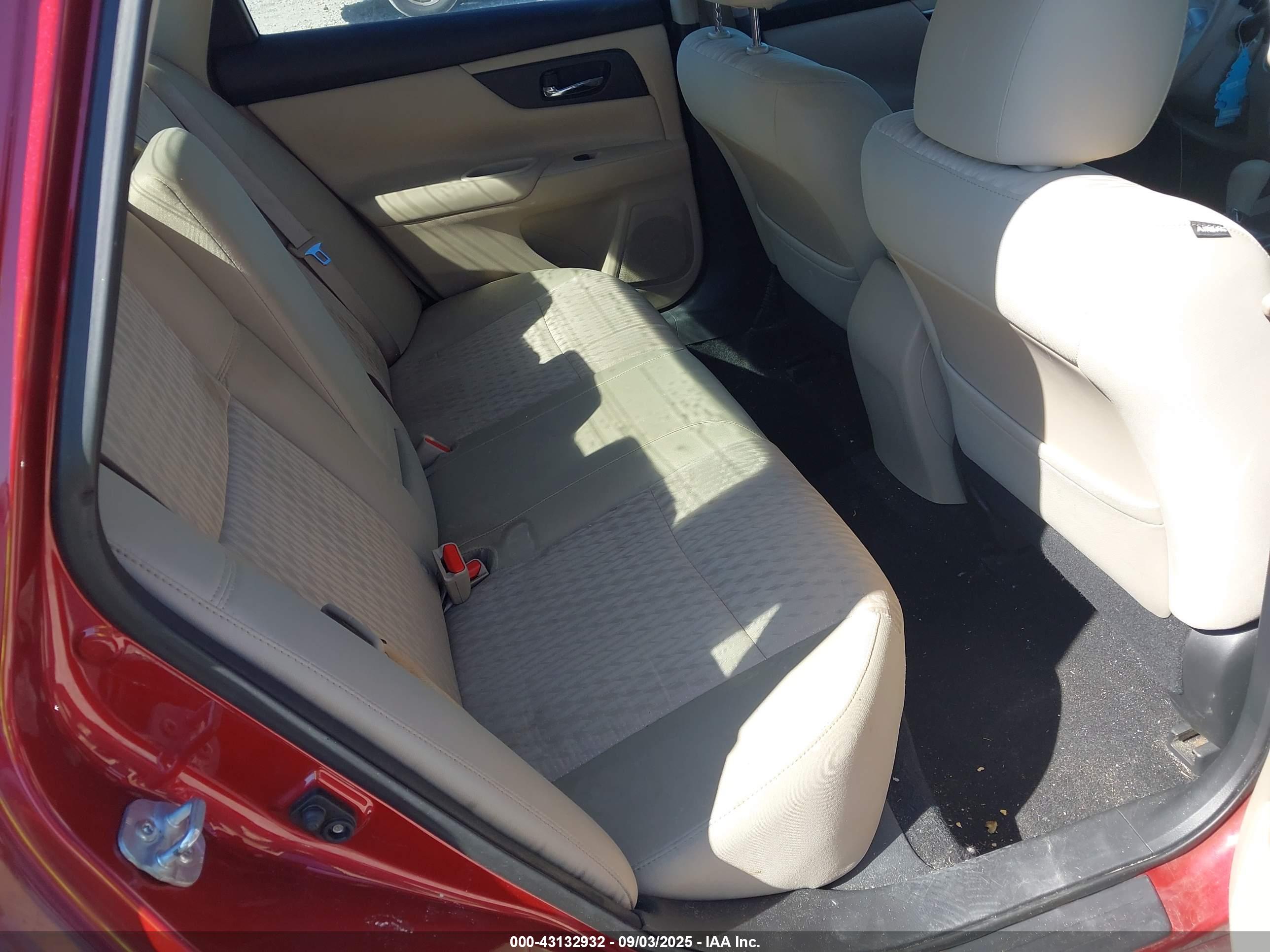 NISSAN ALTIMA image 8