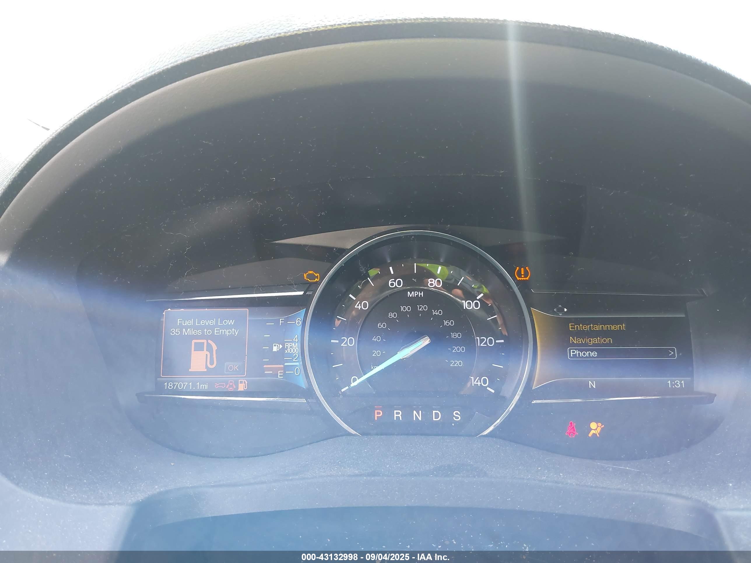 FORD EXPLORER image 7