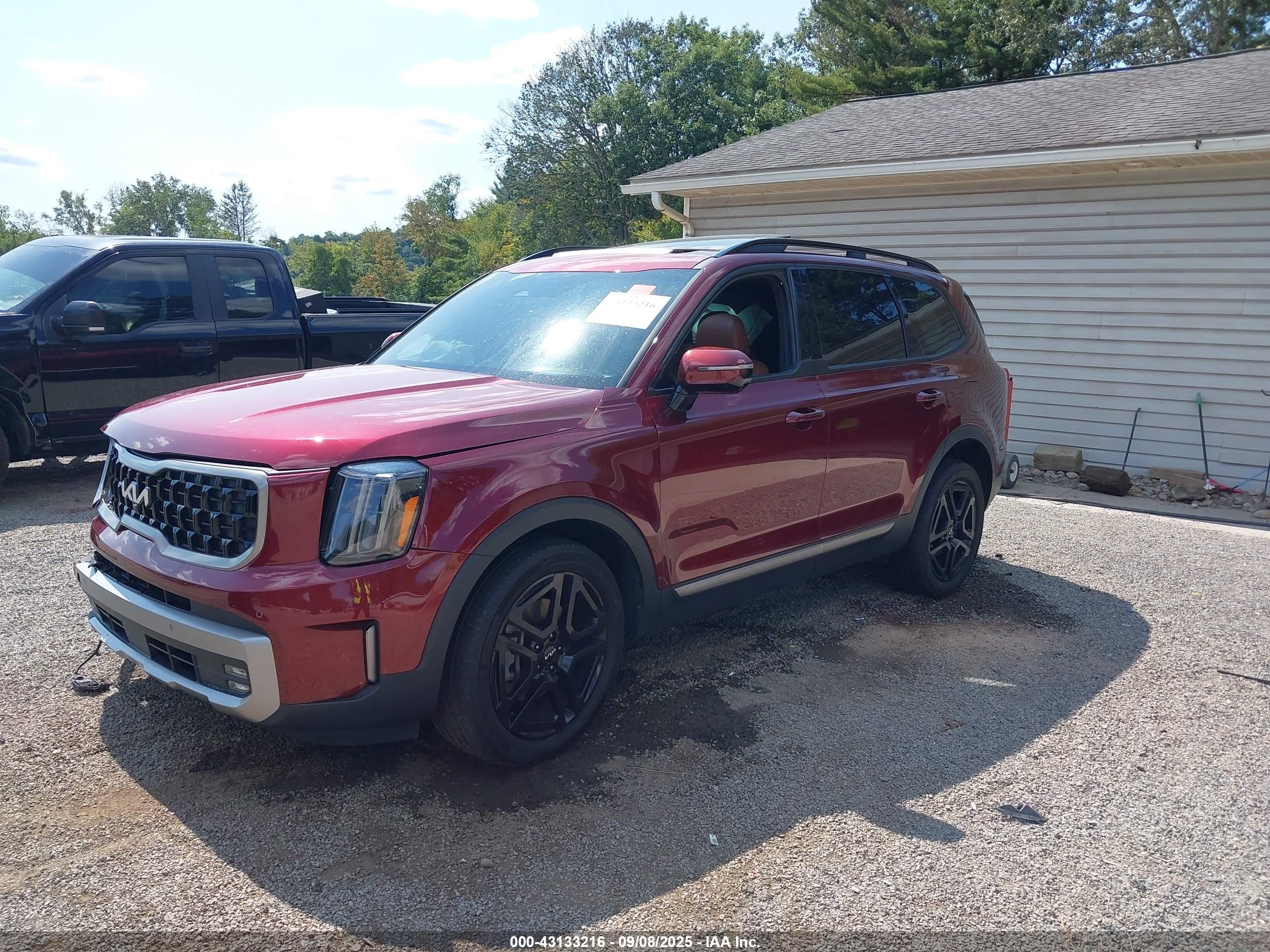 KIA TELLURIDE image 2