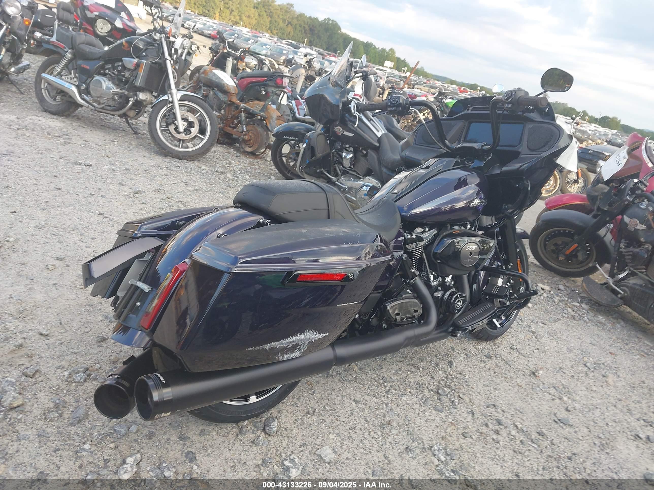 HARLEY-DAVIDSON FLTRX image 4