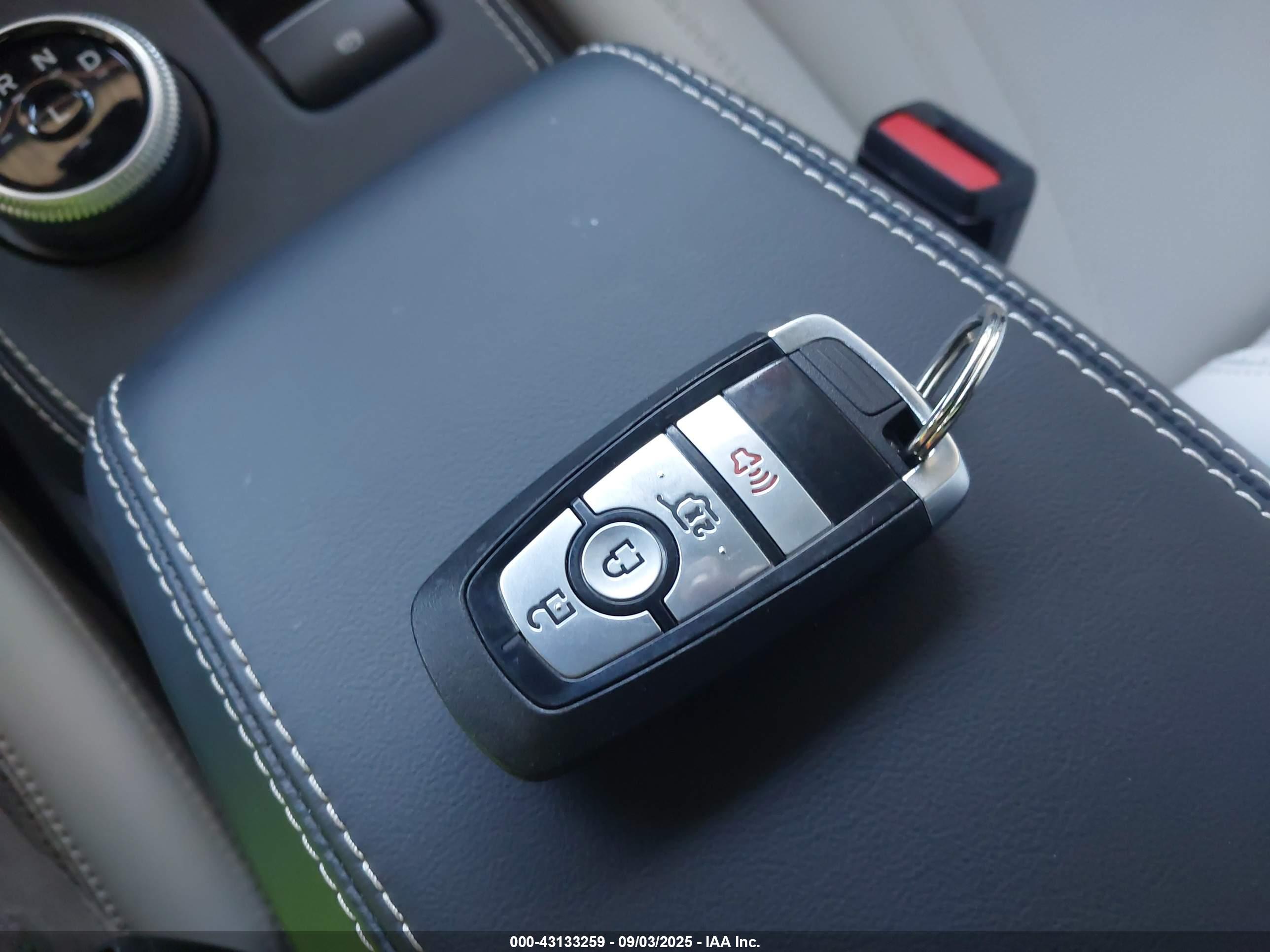 FORD MUSTANG image 11
