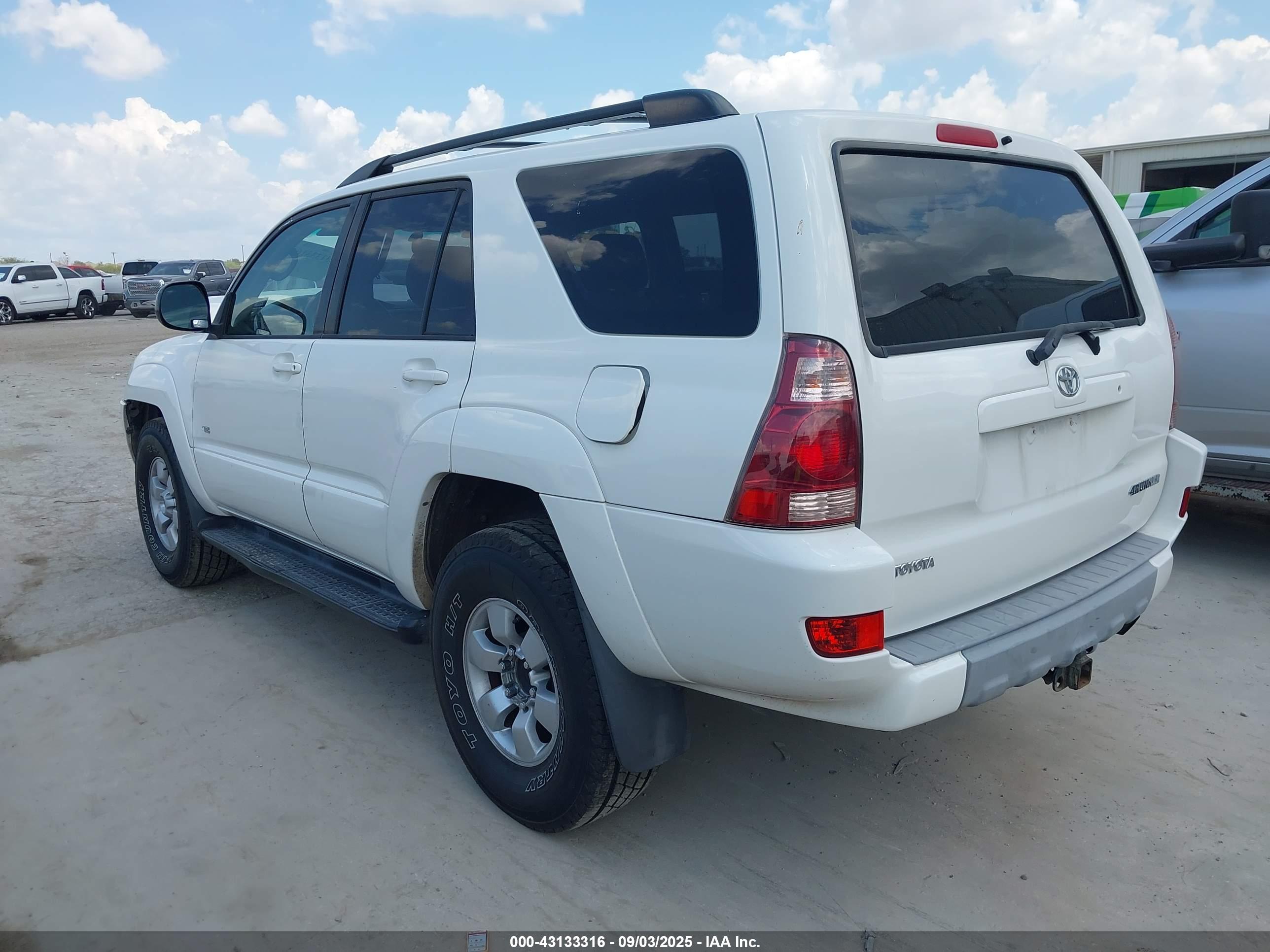 TOYOTA 4RUNNER image 3