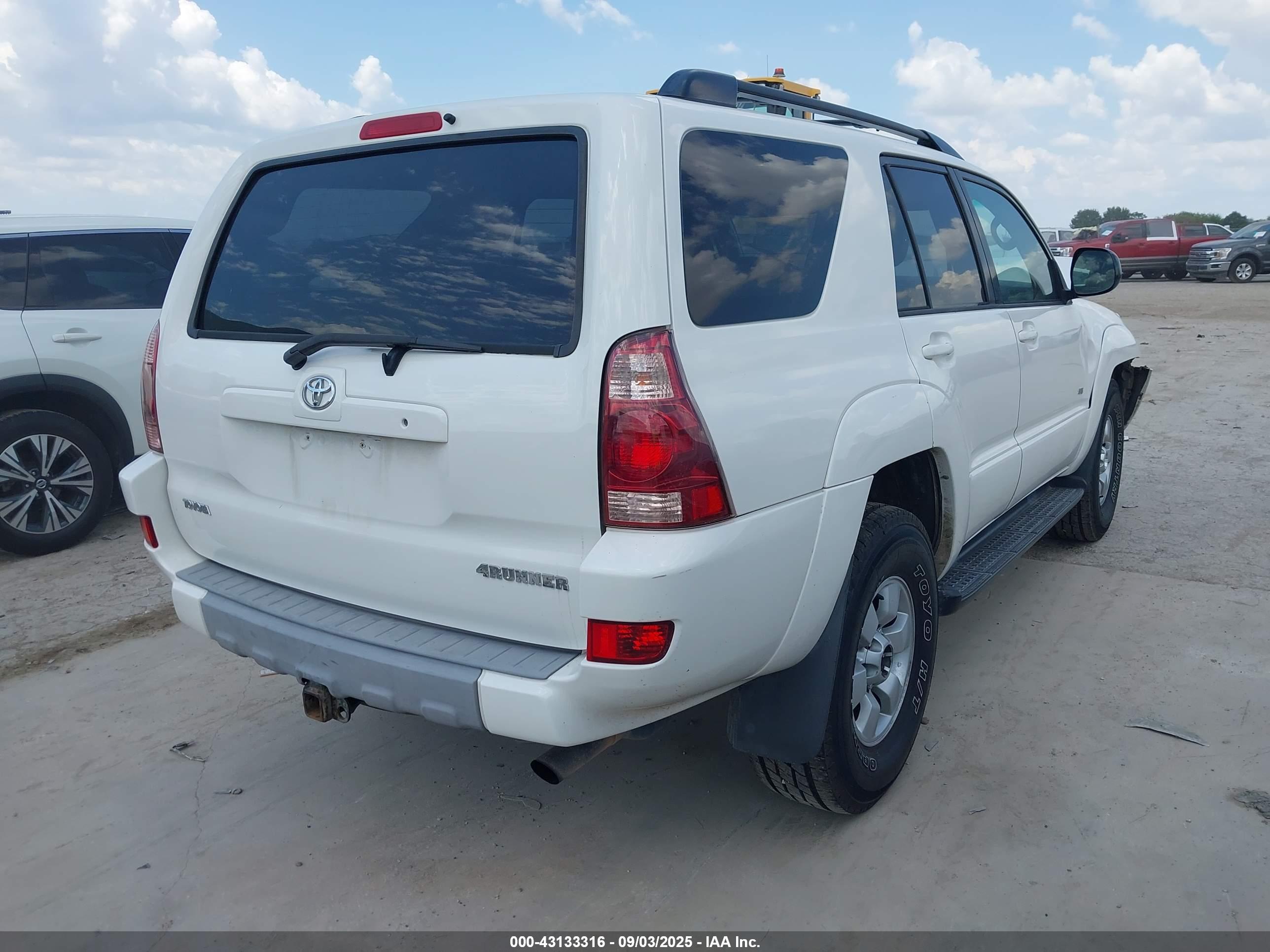 TOYOTA 4RUNNER image 4