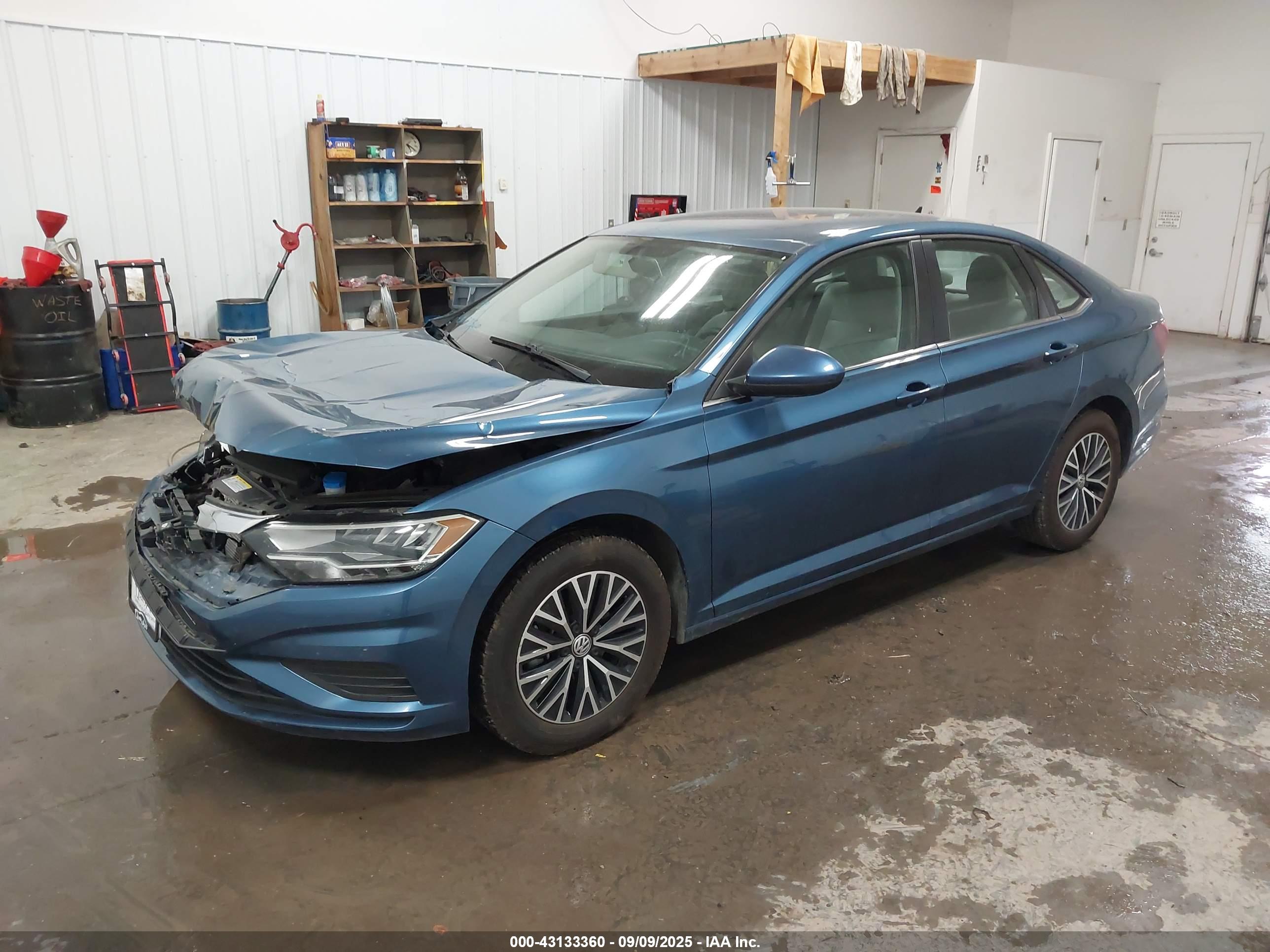 VOLKSWAGEN JETTA image 2