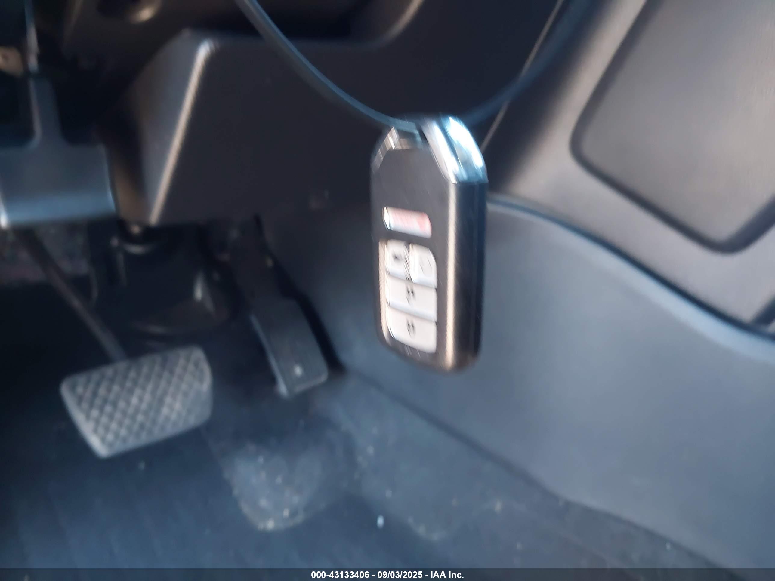 HONDA CR-V image 11