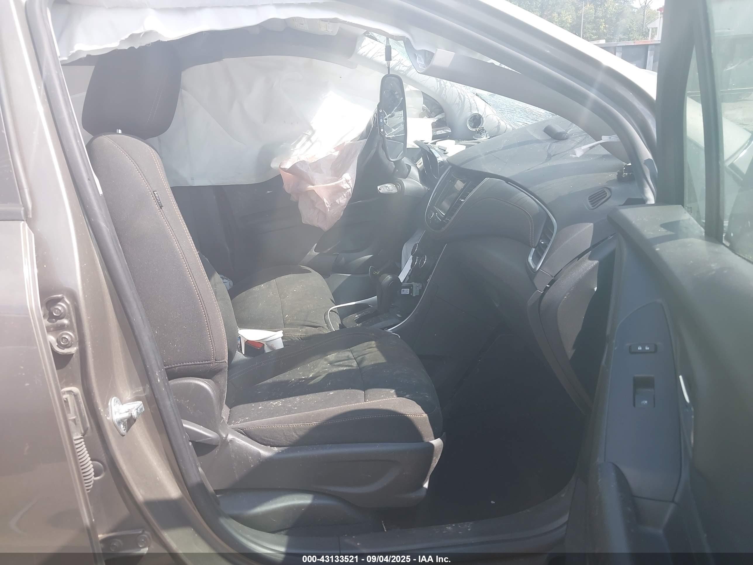 CHEVROLET TRAX image 5