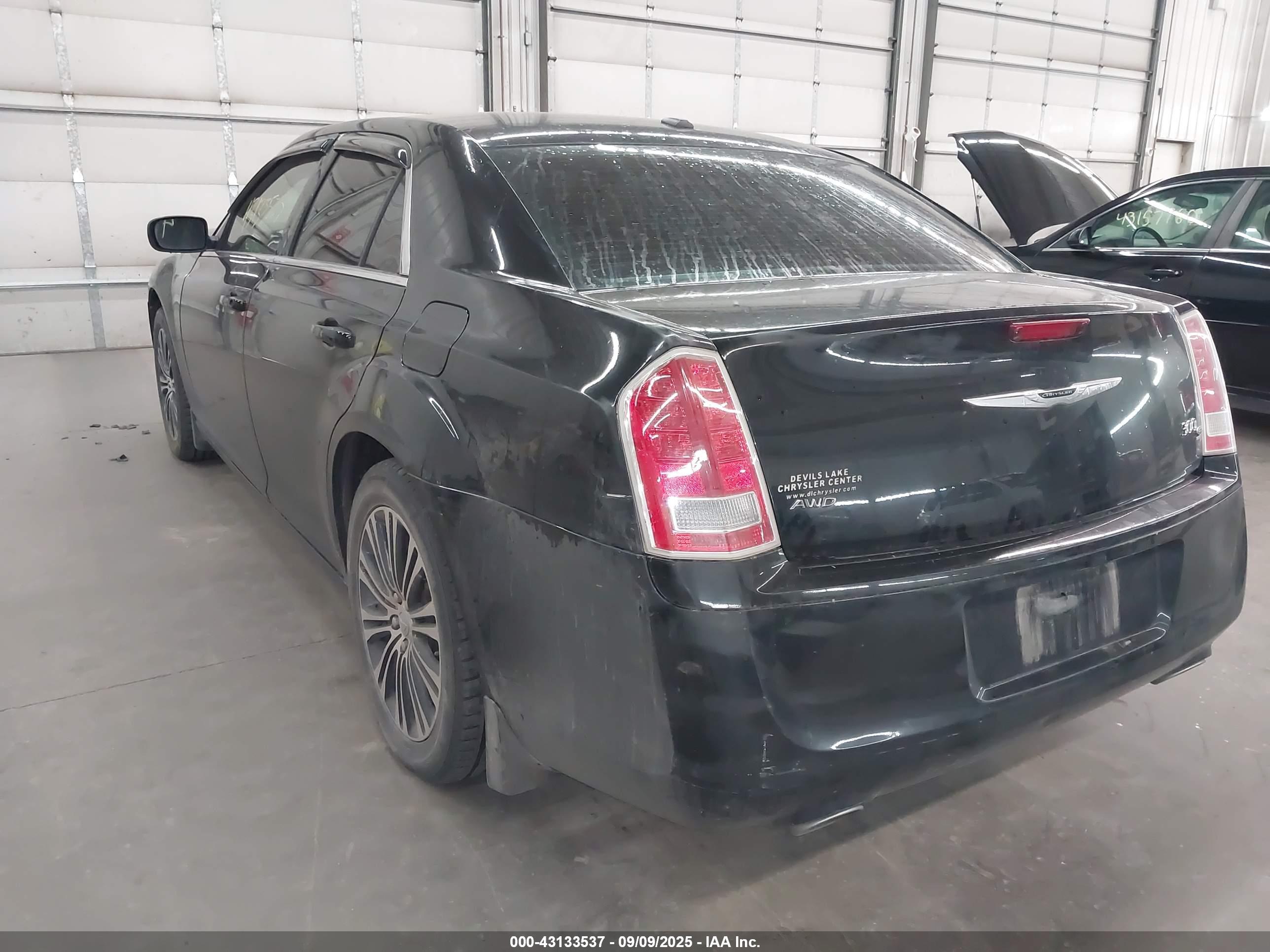 CHRYSLER 300 image 3