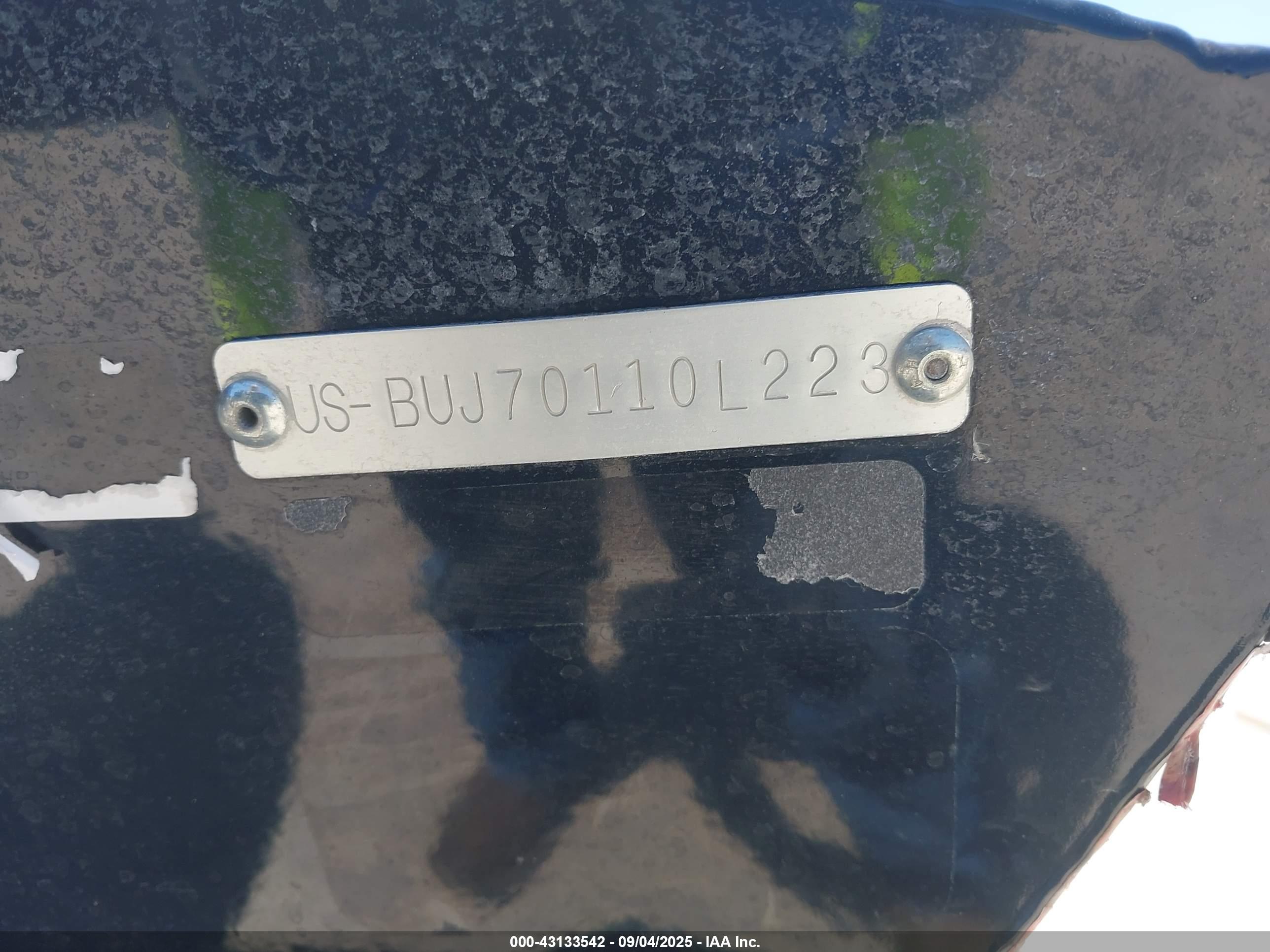 TRACKER 18' image 9