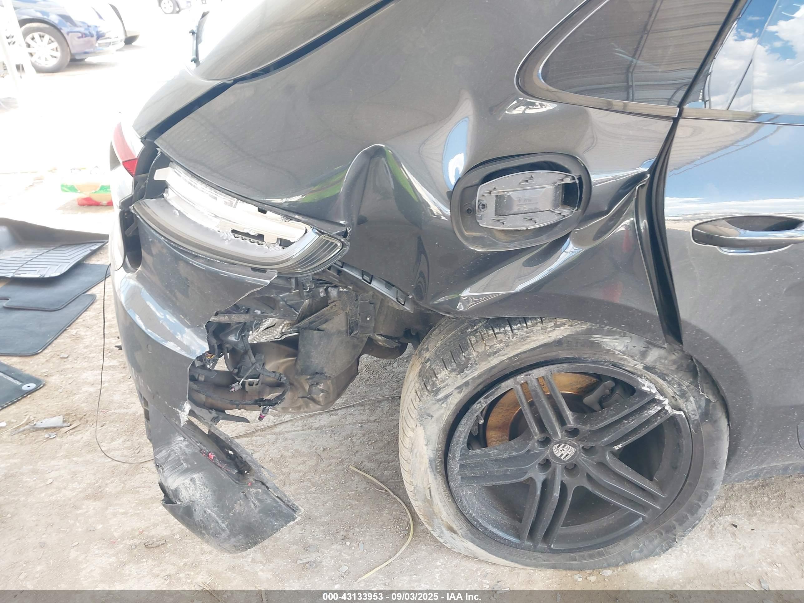 PORSCHE MACAN image 6