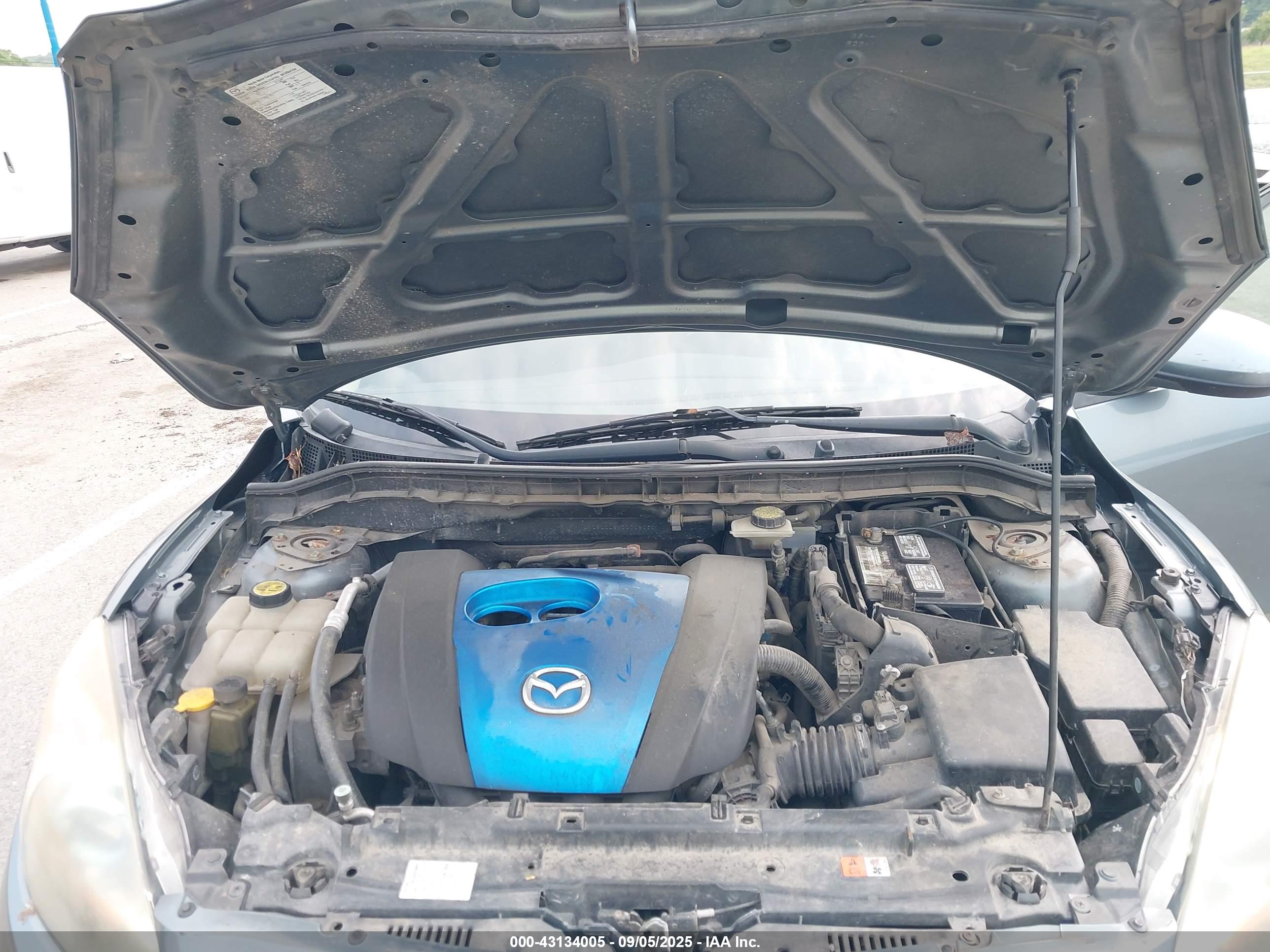 MAZDA MAZDA3 image 10