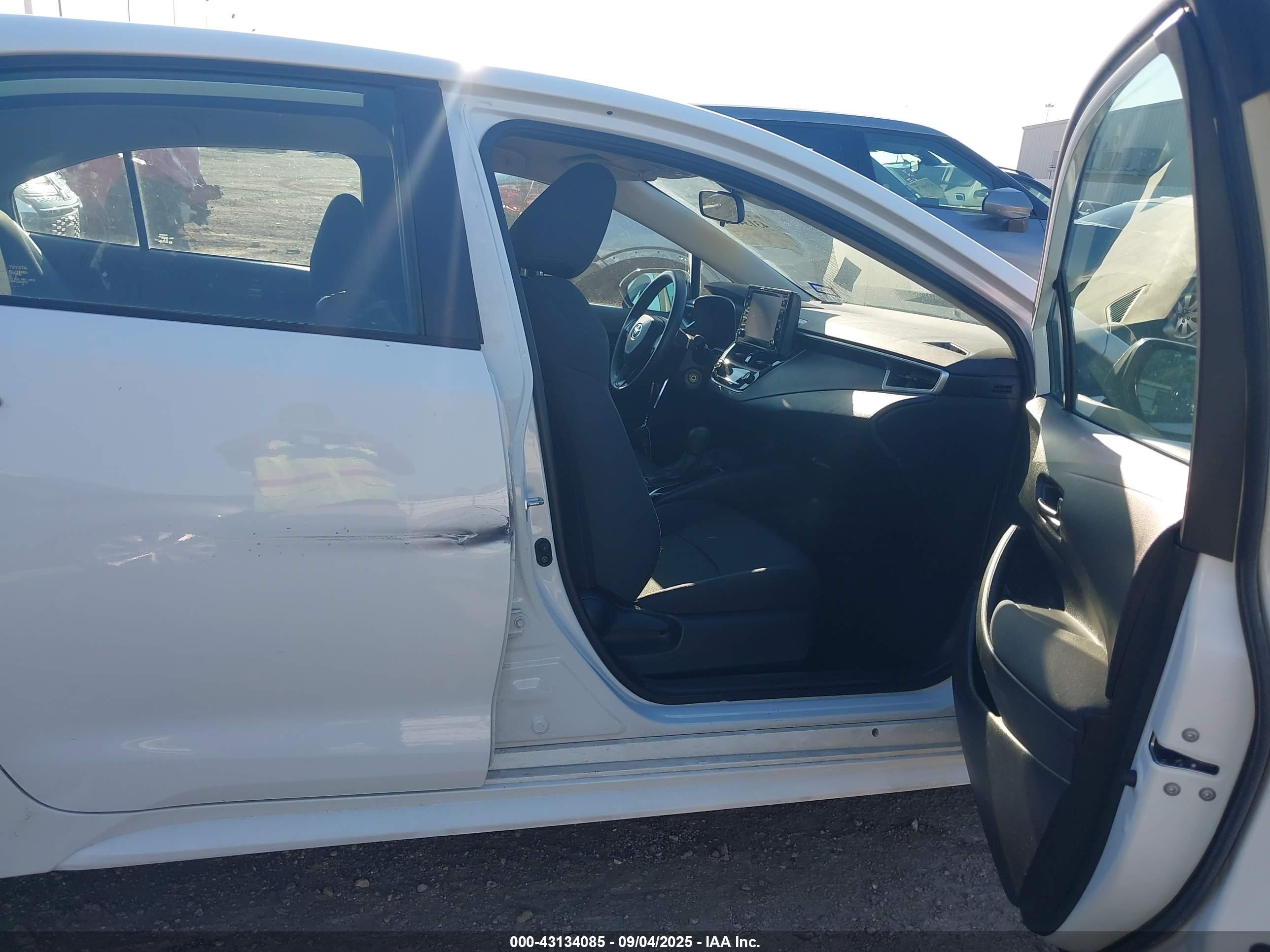 TOYOTA COROLLA image 5