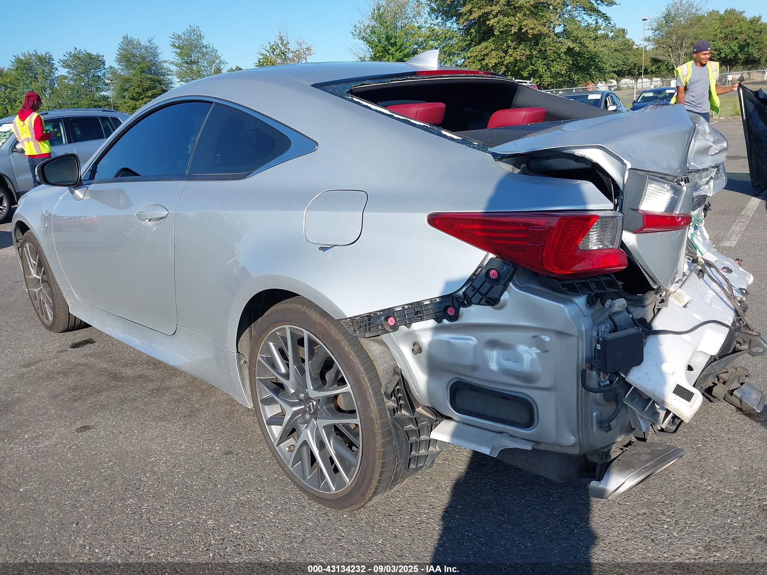 LEXUS RC image 3