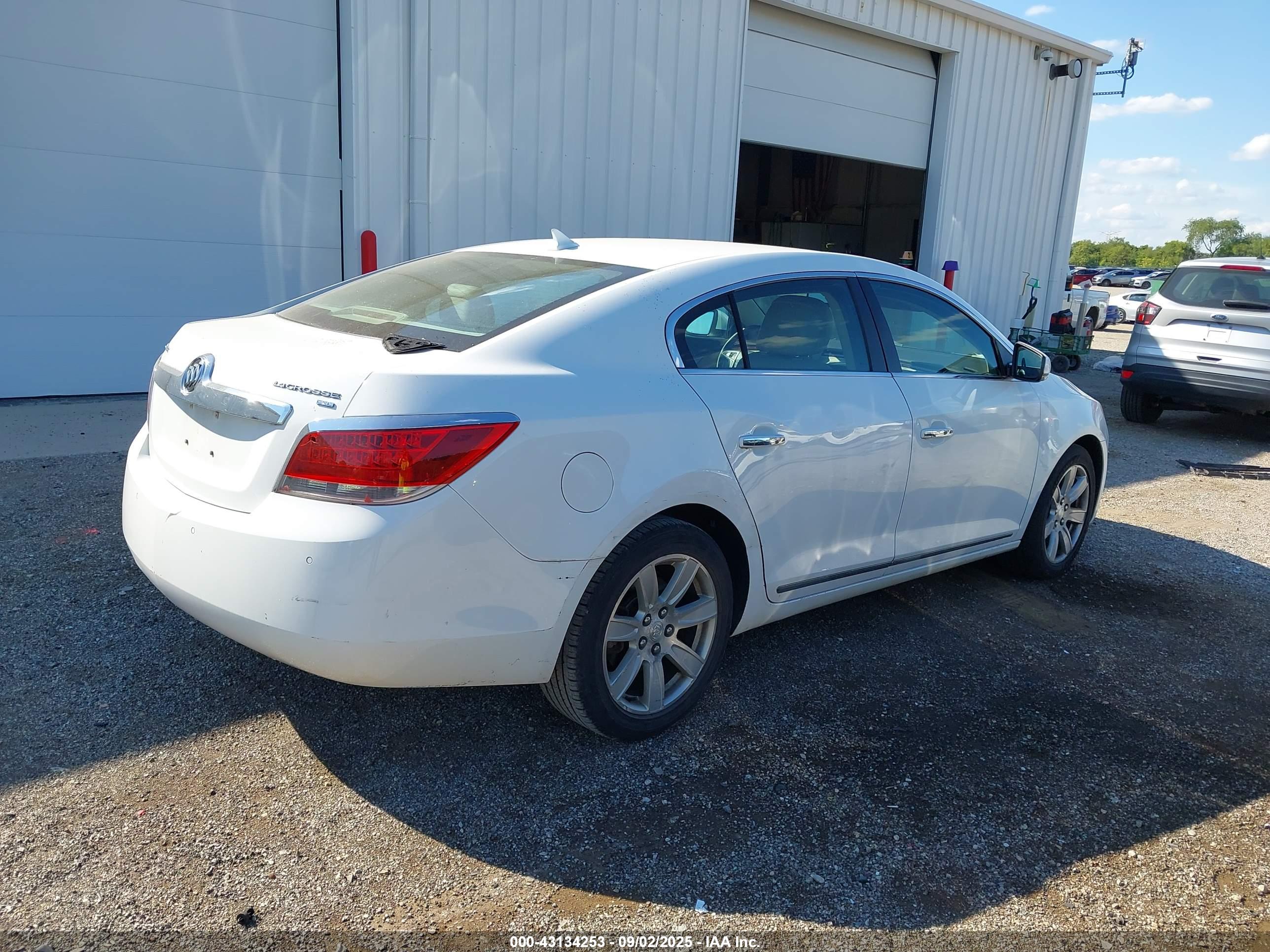 BUICK LACROSSE image 4