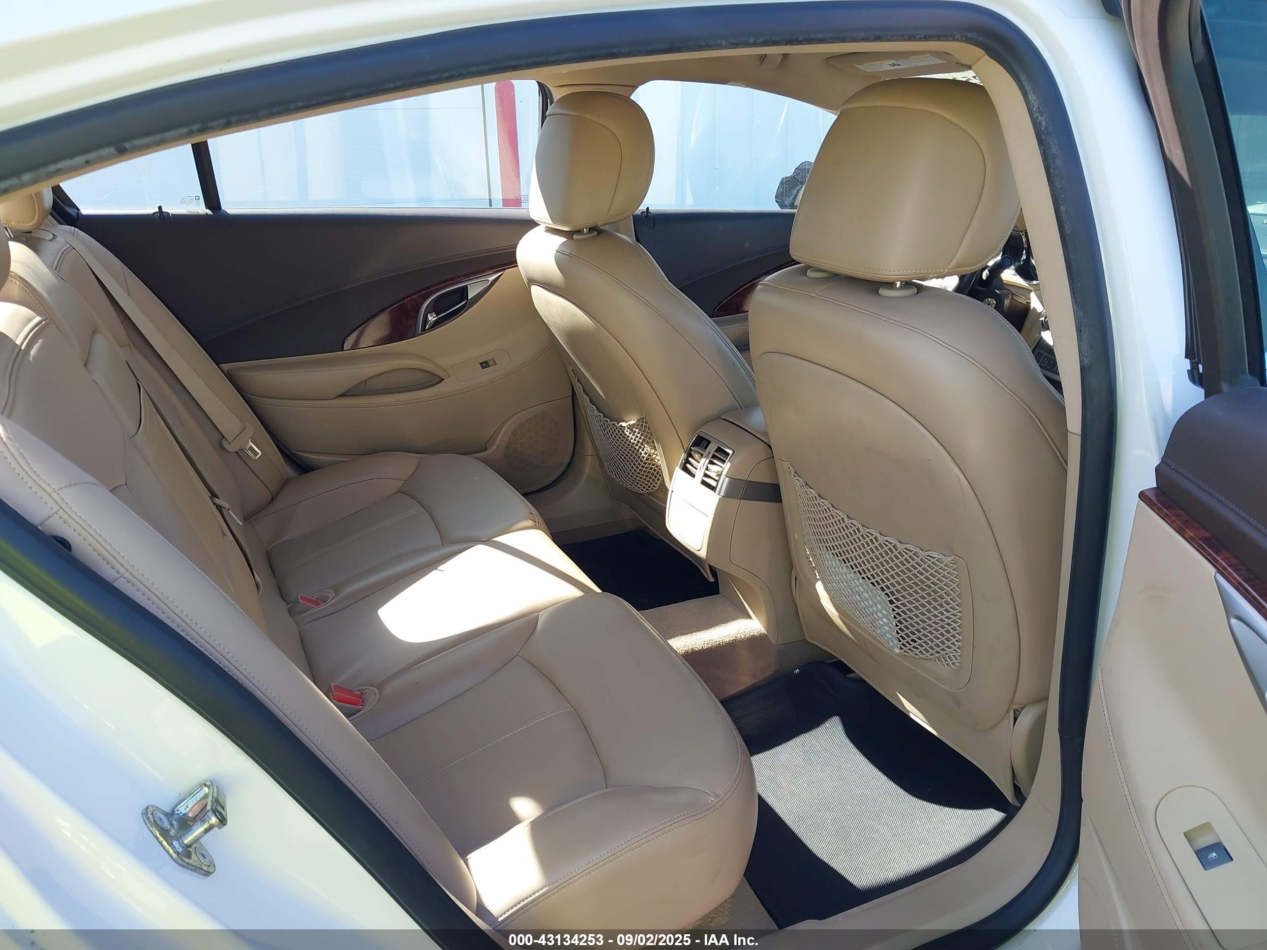 BUICK LACROSSE image 8