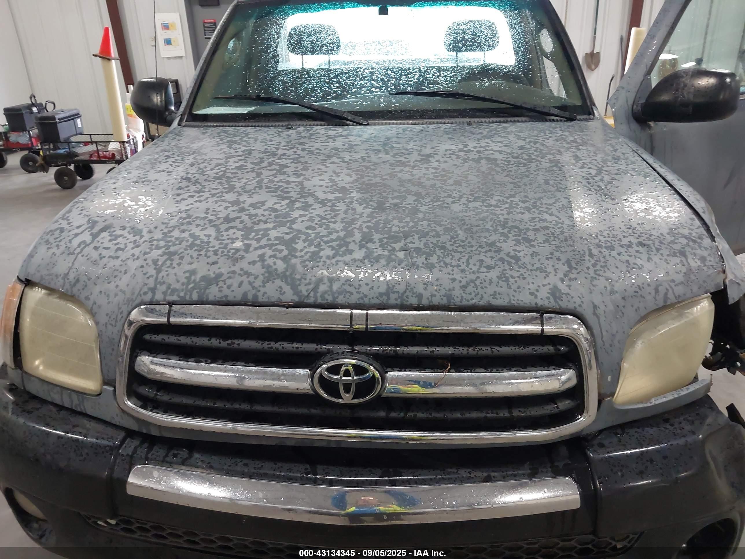 TOYOTA TUNDRA image 10