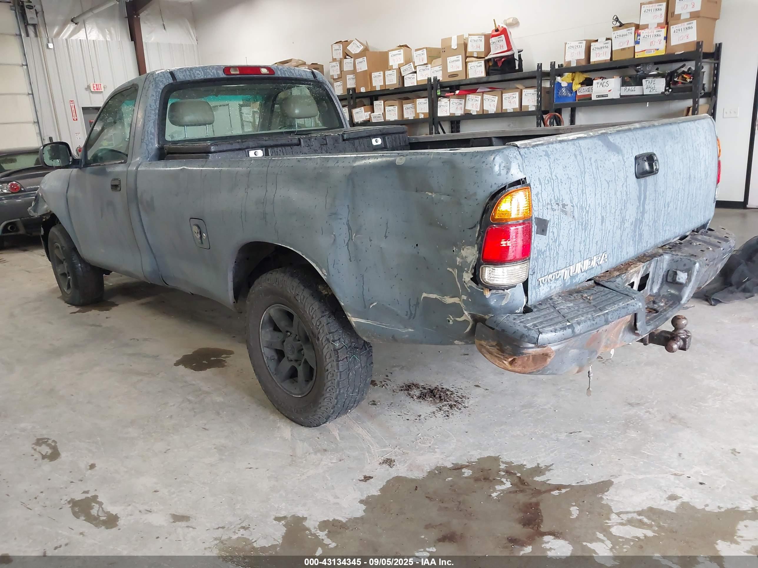 TOYOTA TUNDRA image 3