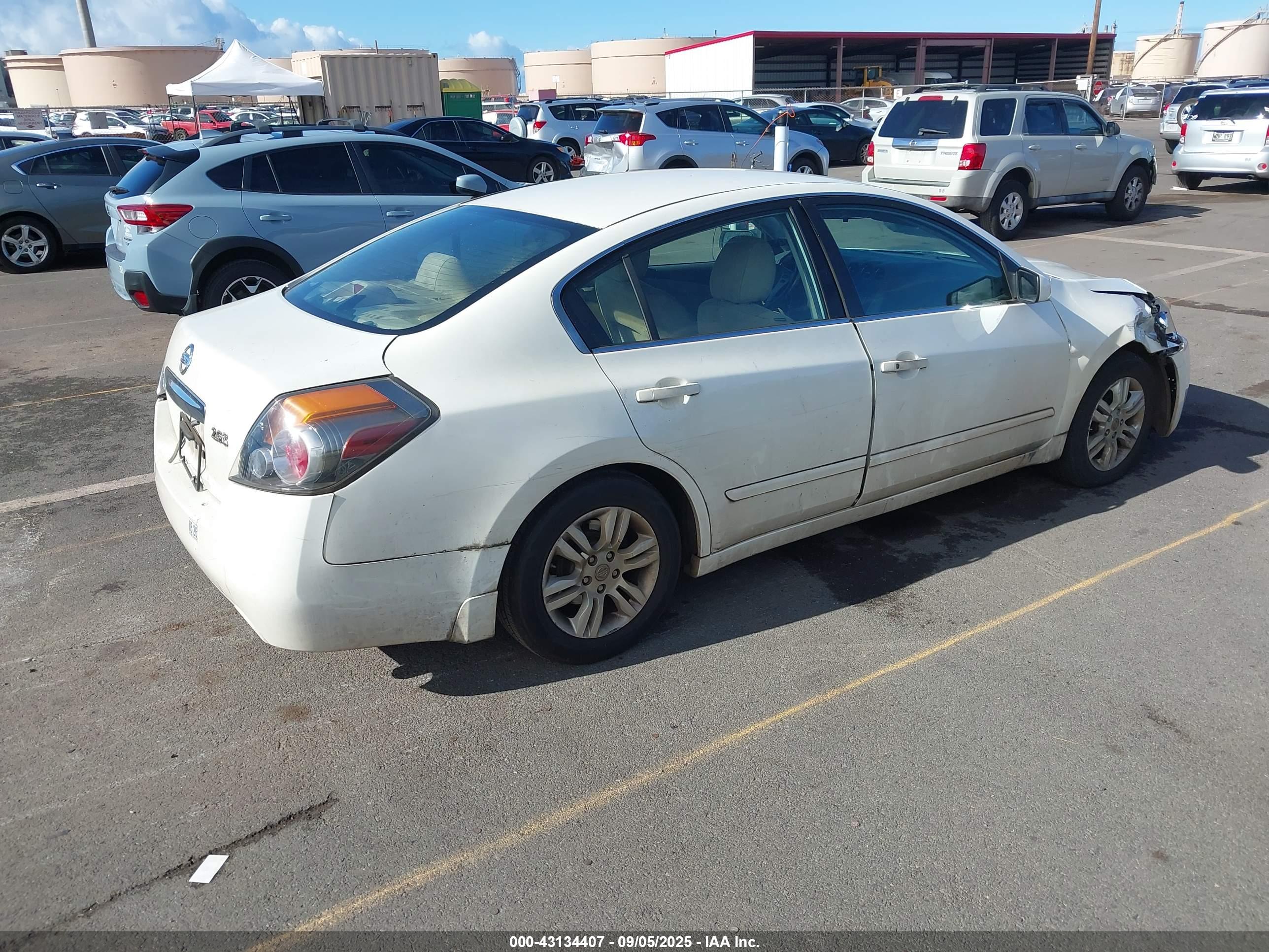 NISSAN ALTIMA image 4