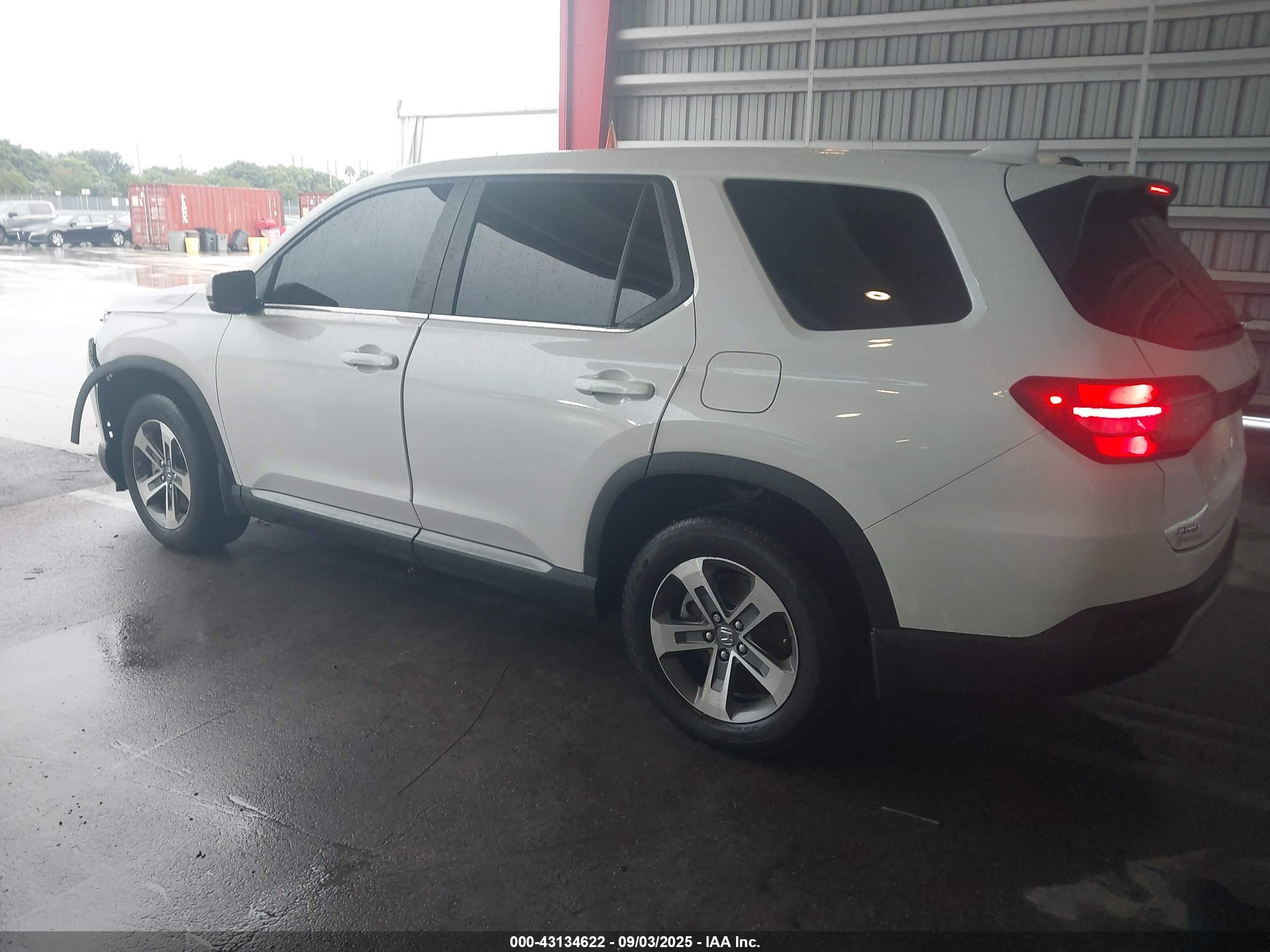 HONDA PILOT image 3