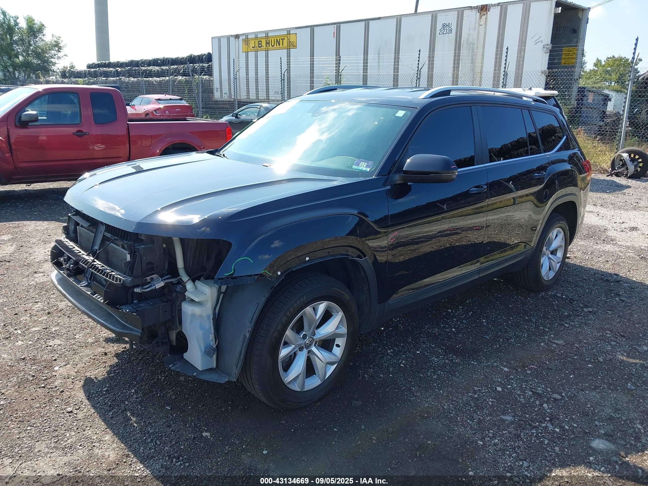 VOLKSWAGEN ATLAS image 2