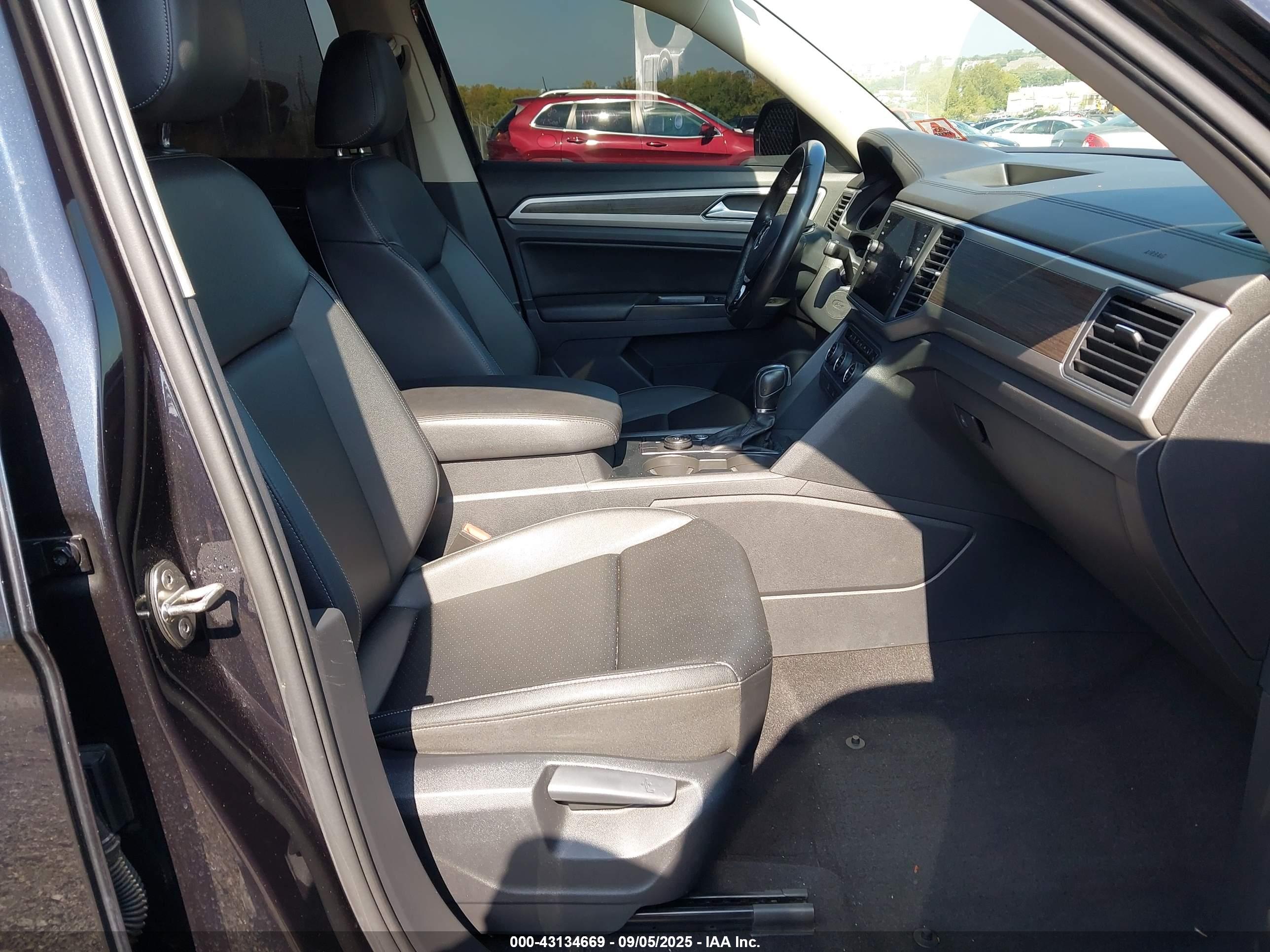 VOLKSWAGEN ATLAS image 5