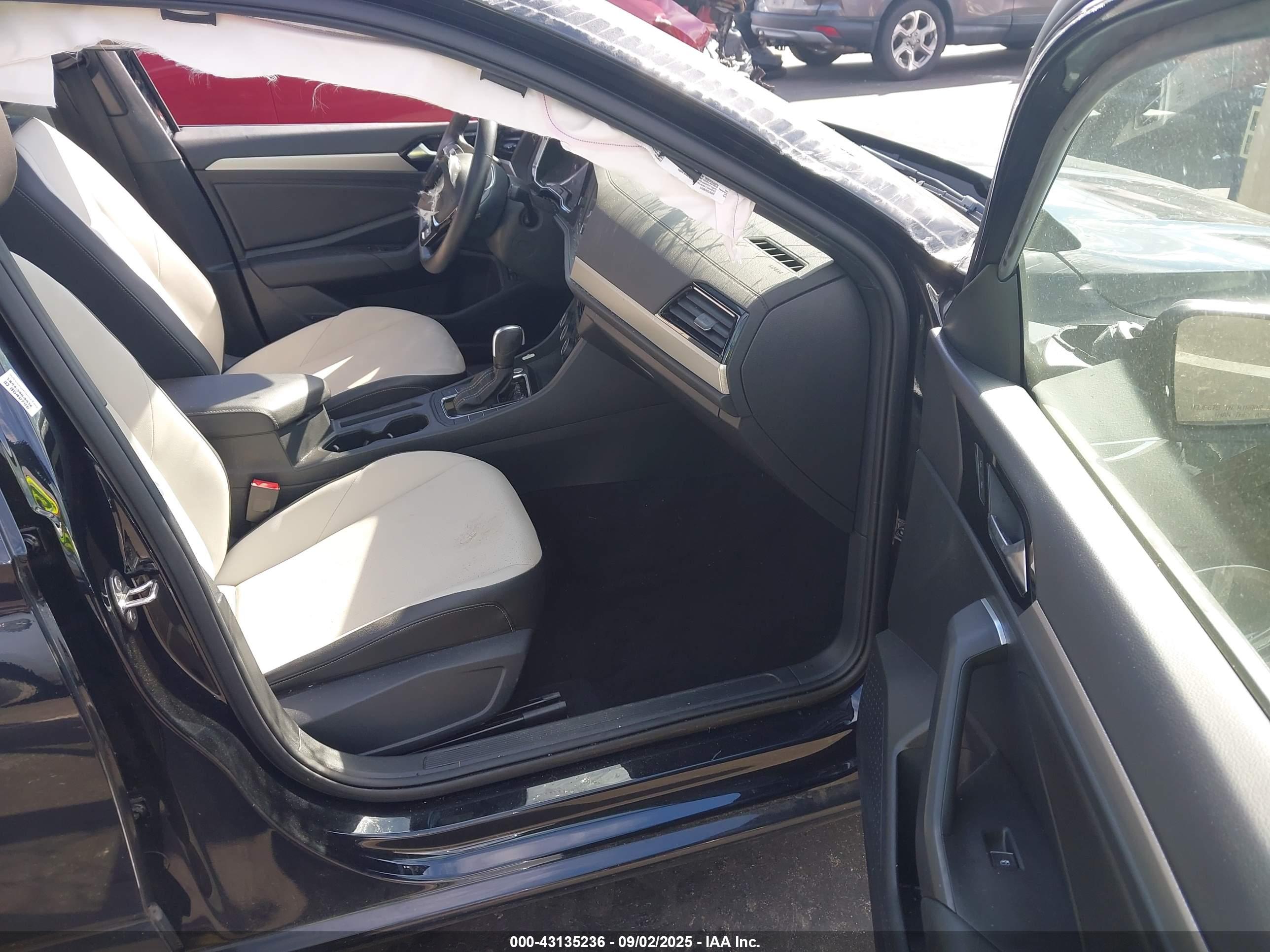 VOLKSWAGEN JETTA image 5
