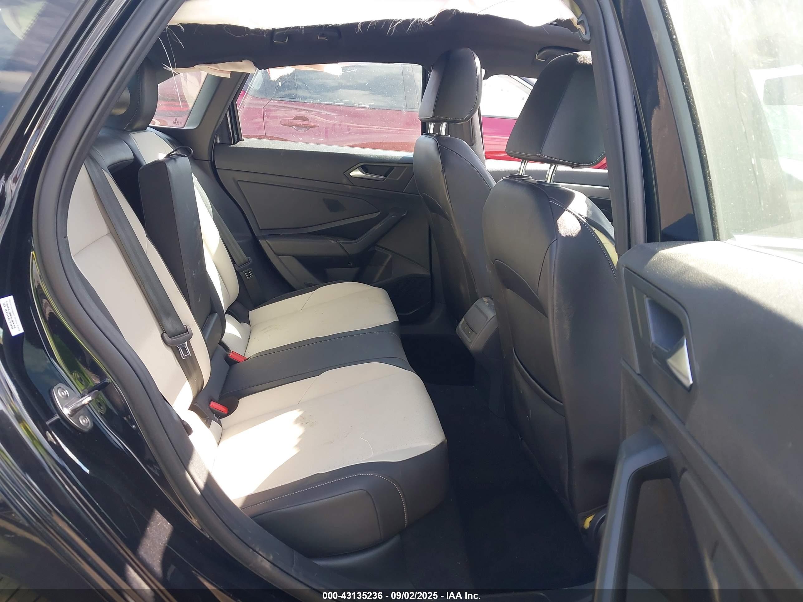 VOLKSWAGEN JETTA image 8