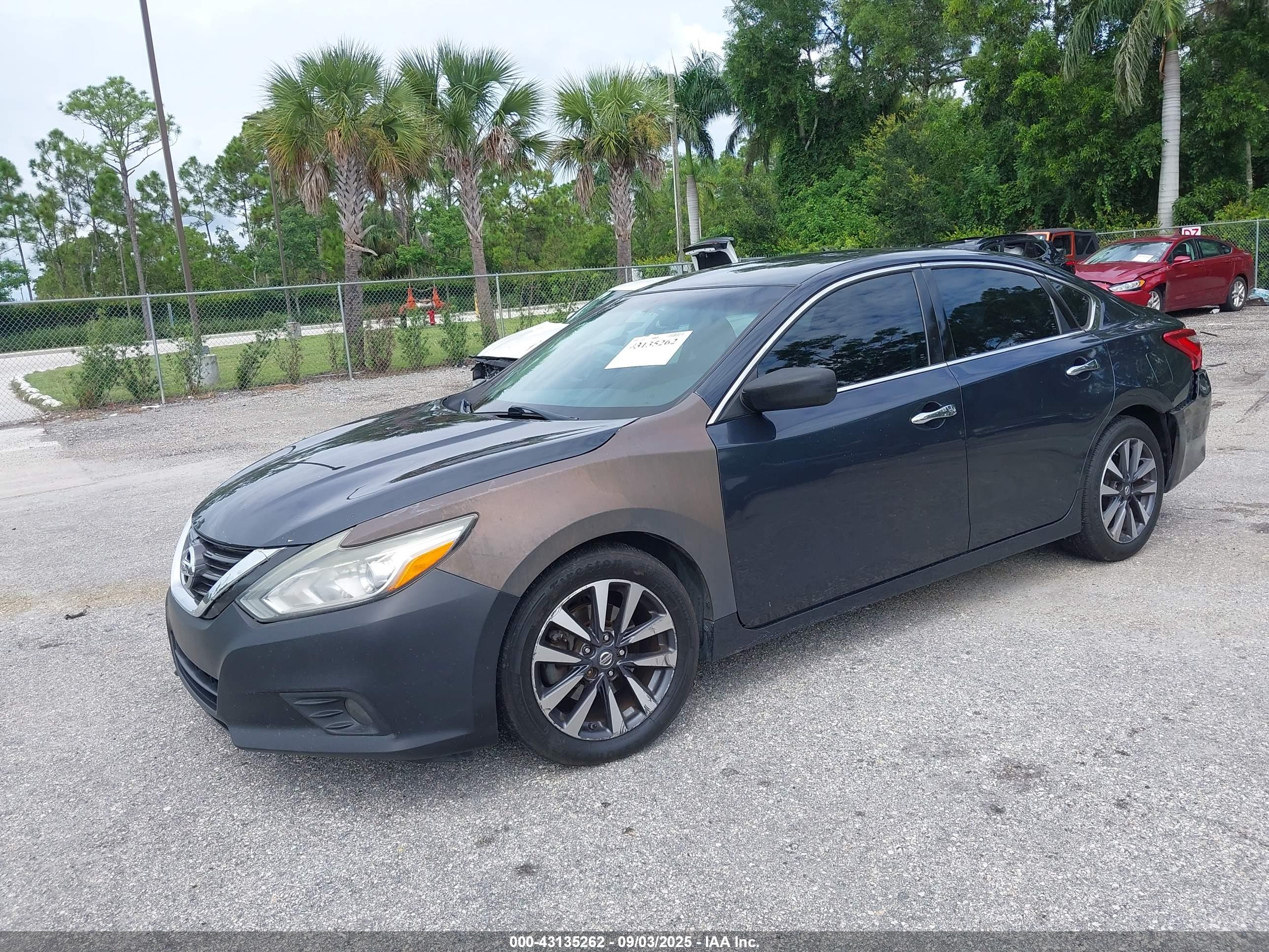 NISSAN ALTIMA image 2