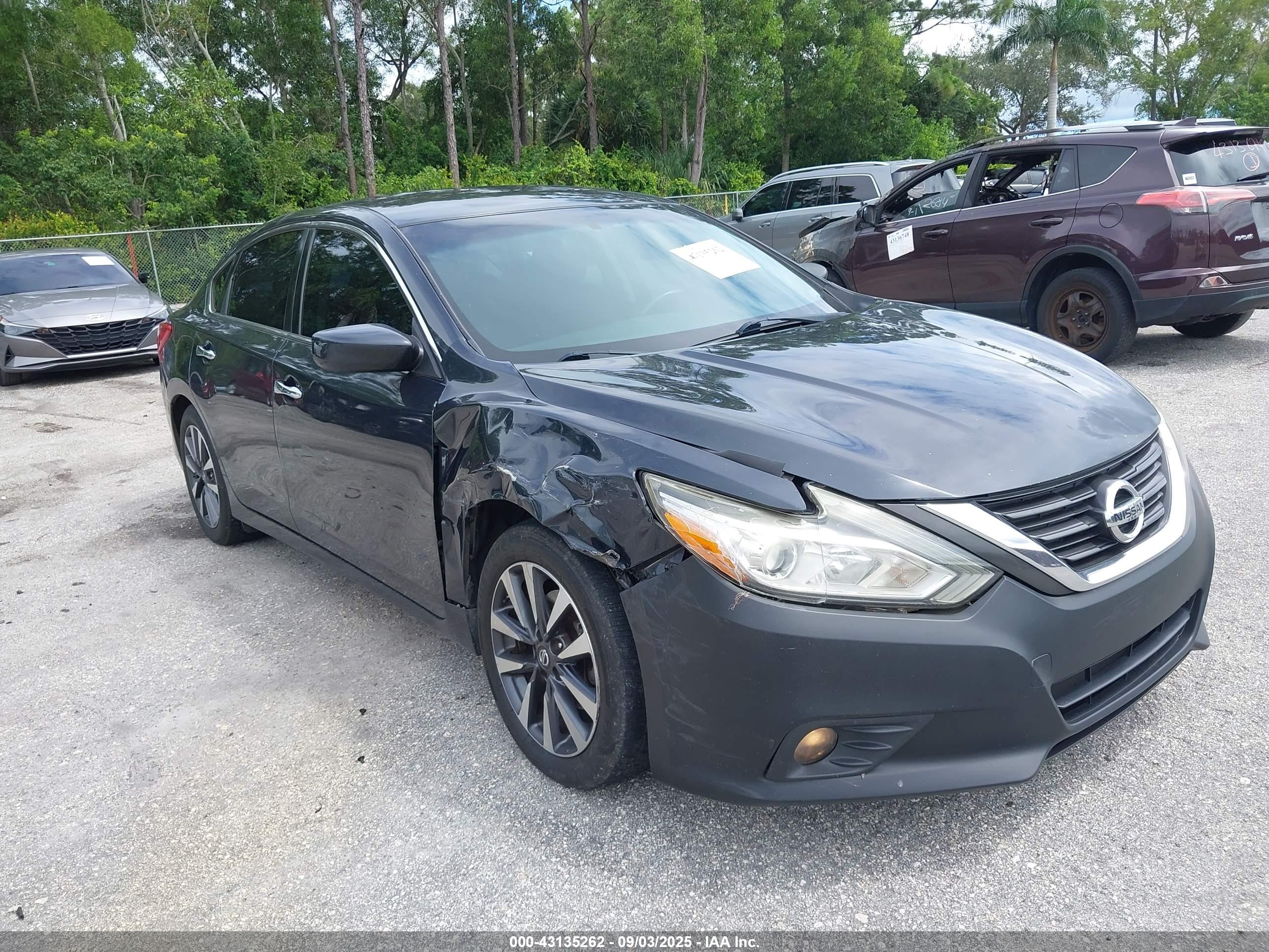 NISSAN ALTIMA image 6