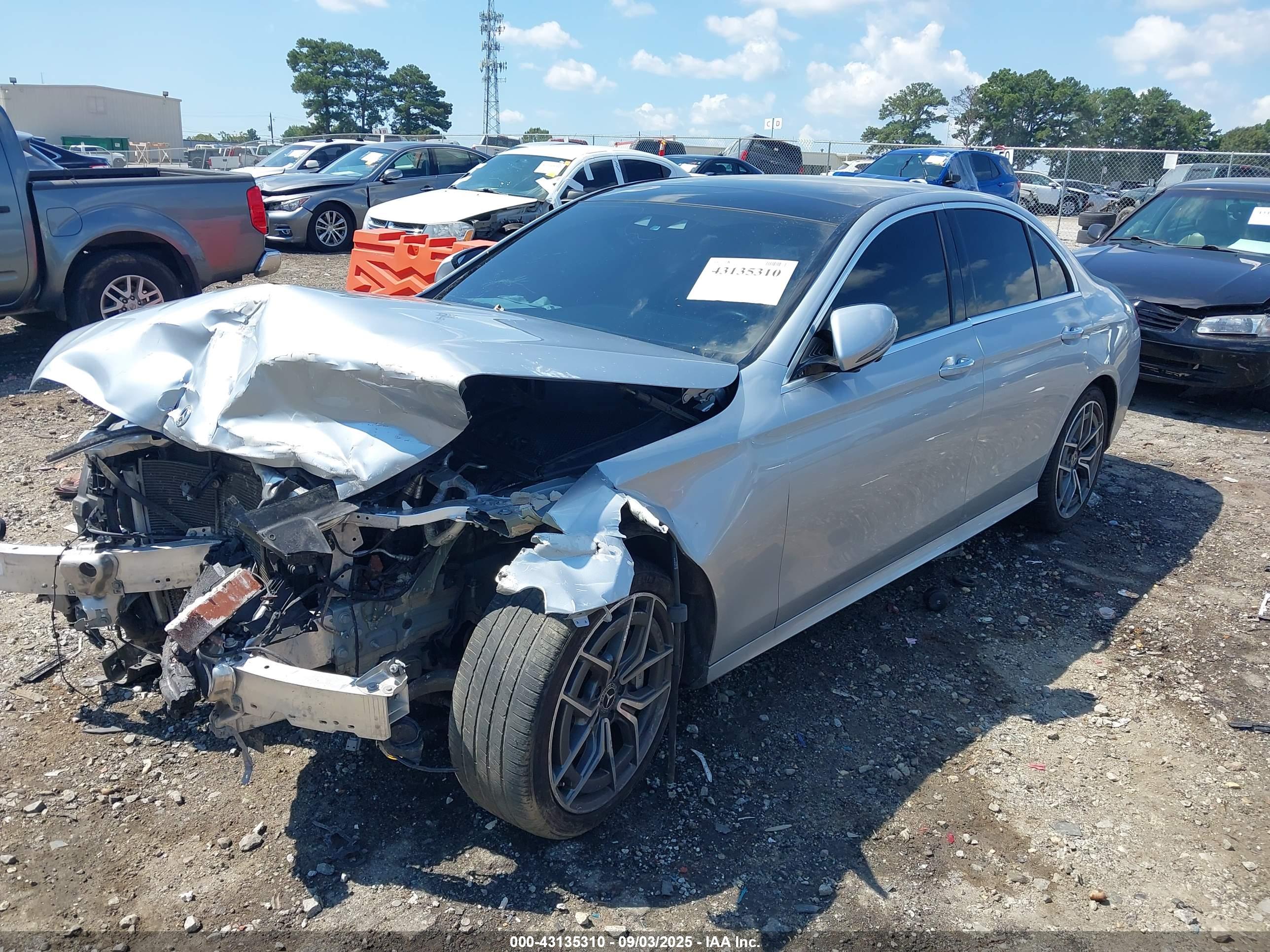 MERCEDES-BENZ E image 6