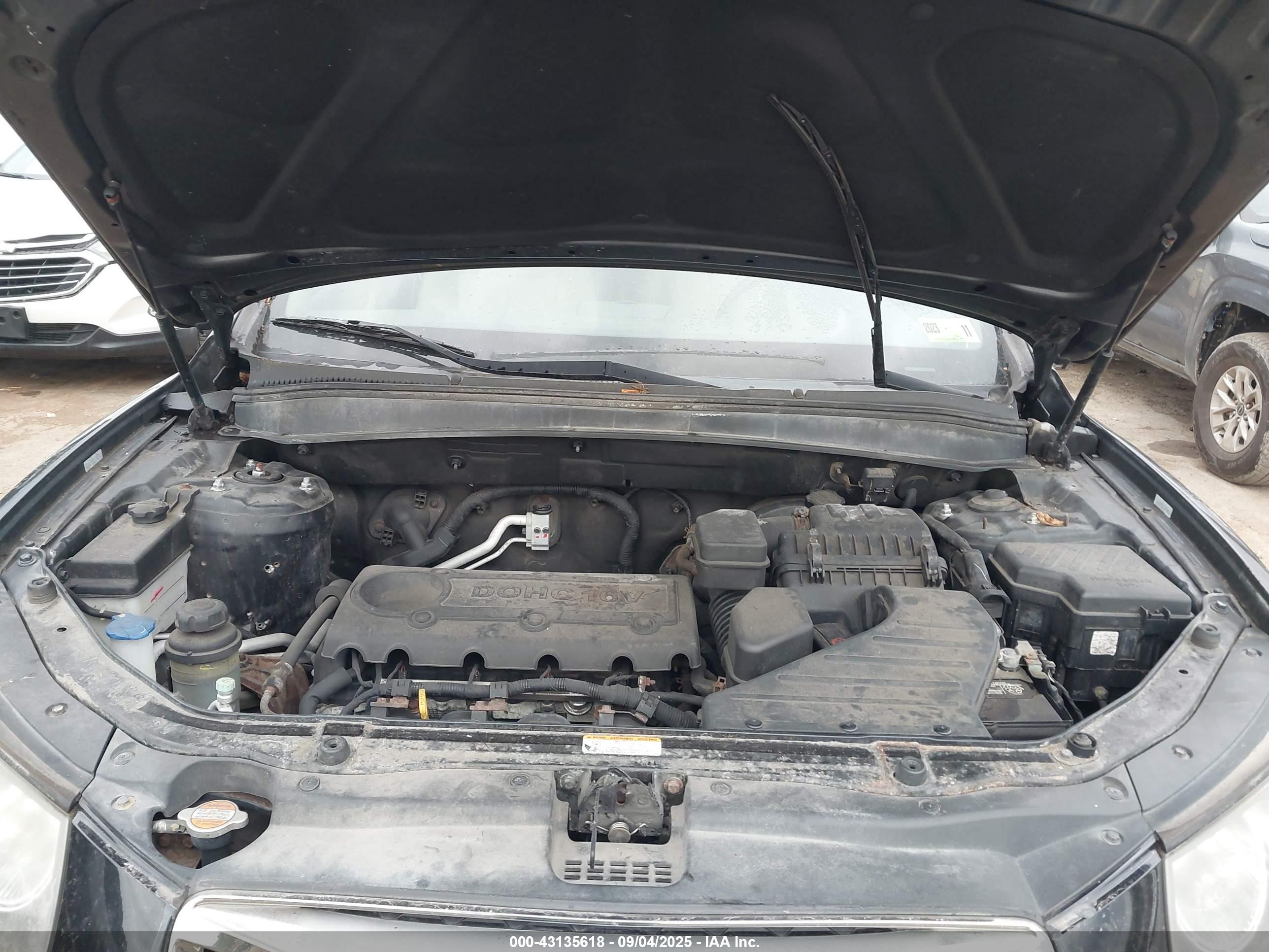 HYUNDAI SANTA image 10