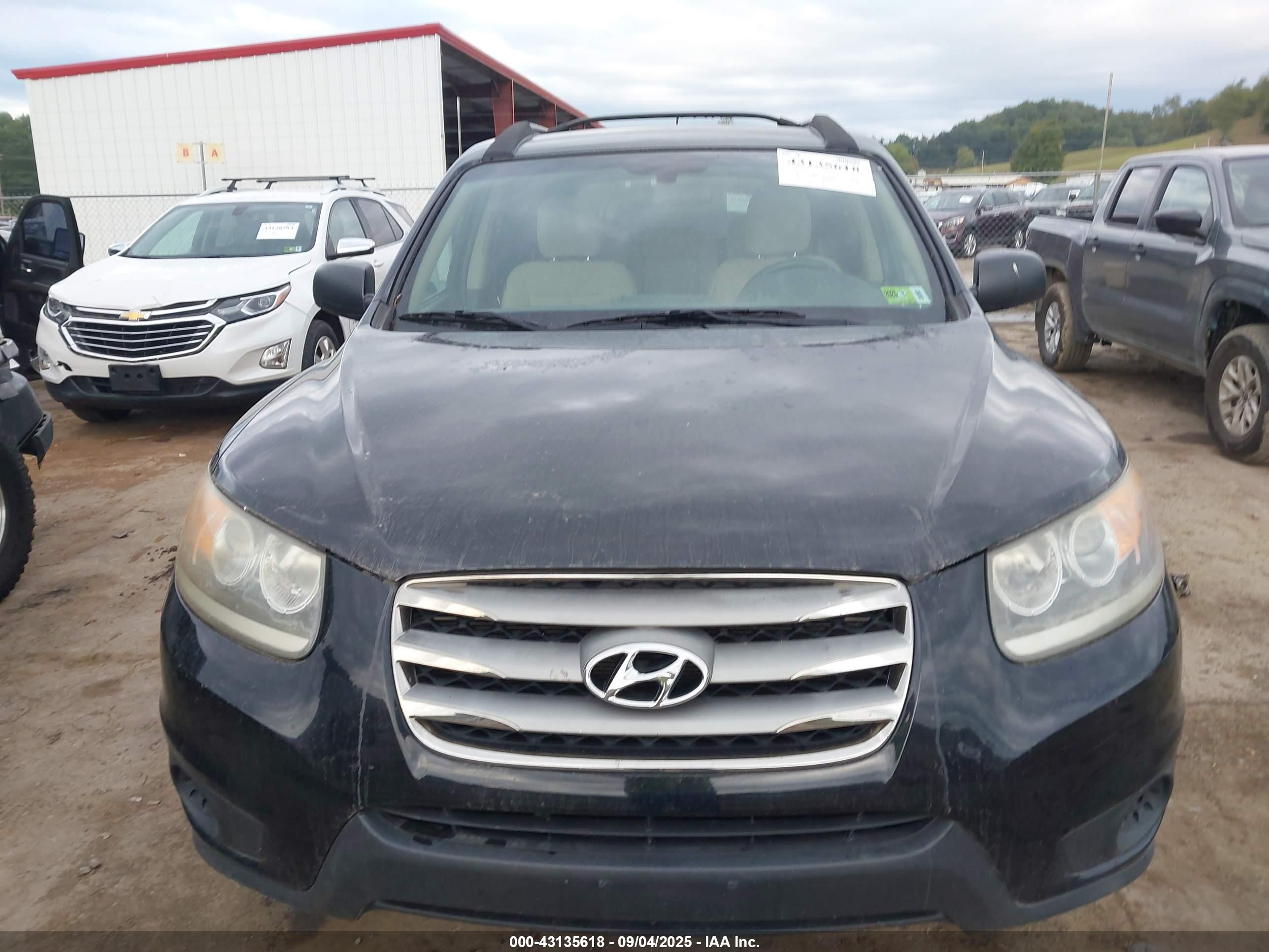 HYUNDAI SANTA image 6