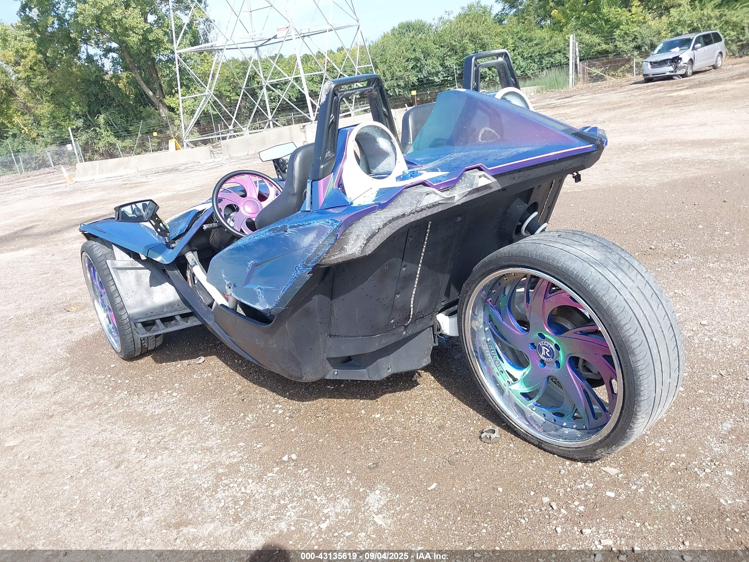 POLARIS SLINGSHOT image 3