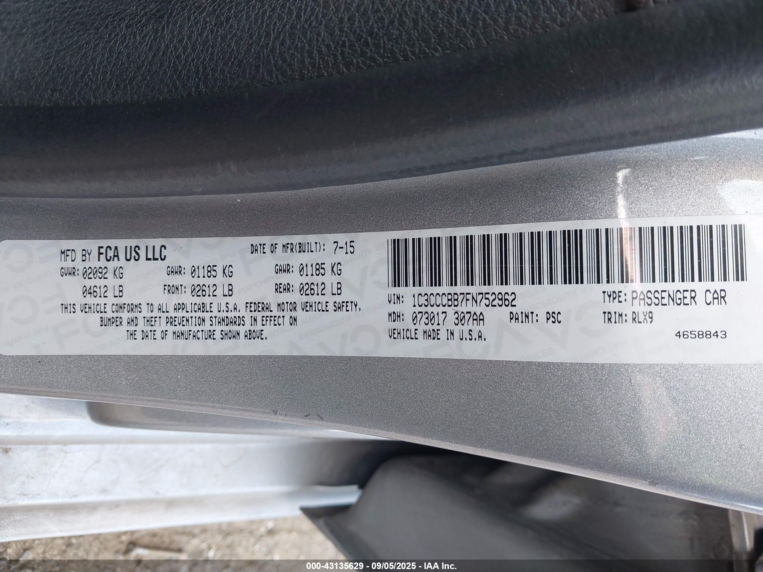 CHRYSLER 200 image 9