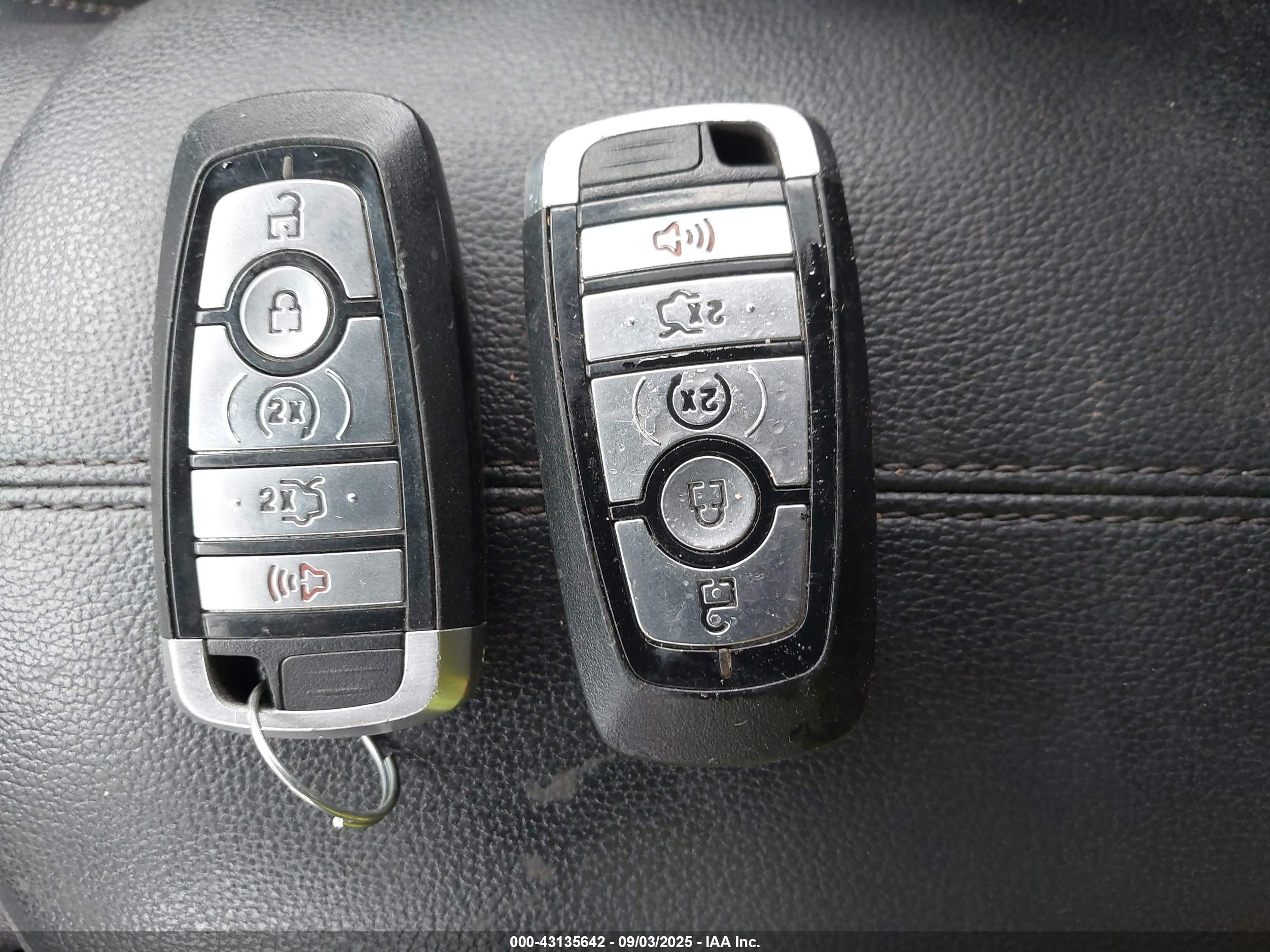 FORD MUSTANG image 11