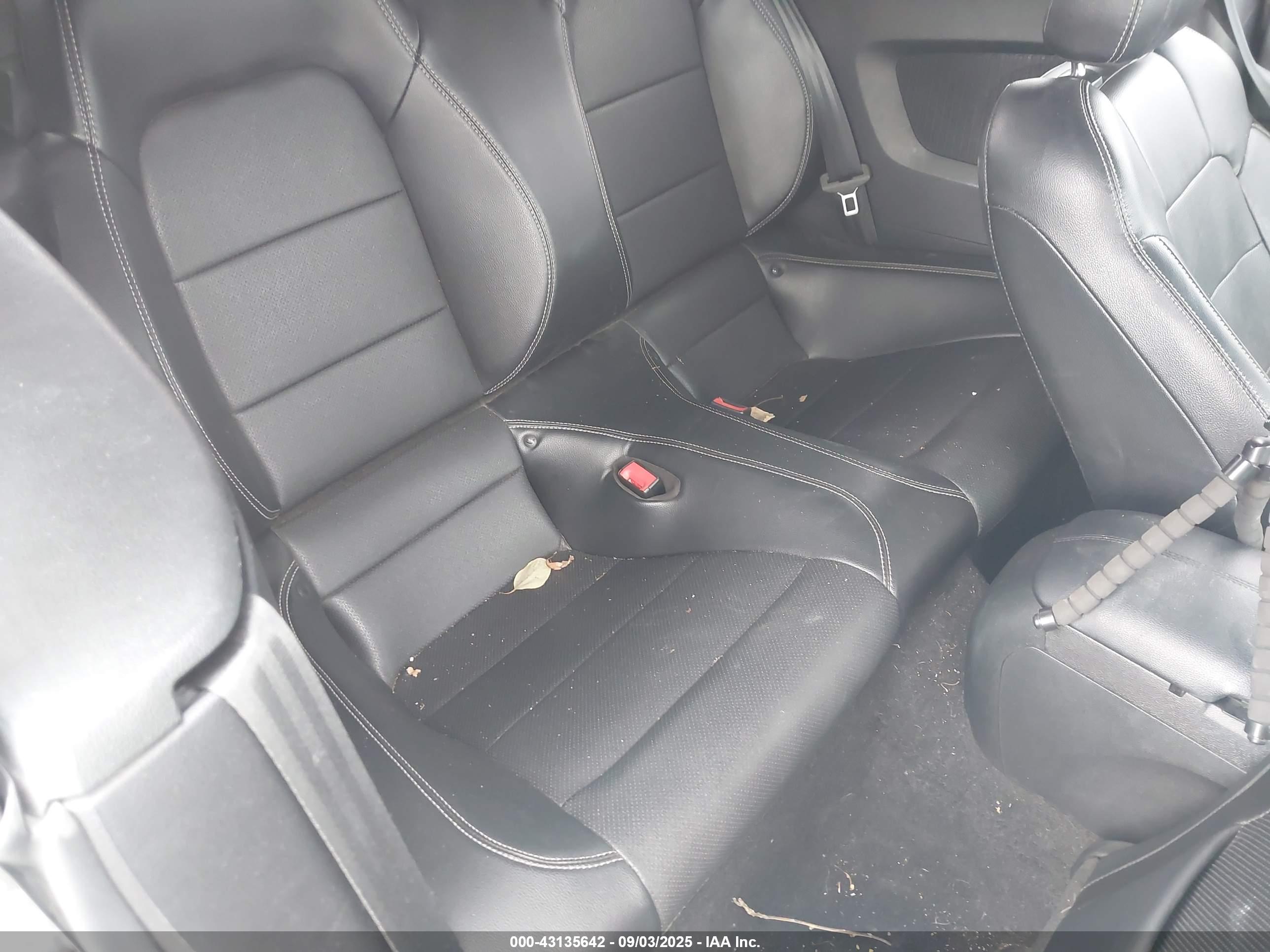 FORD MUSTANG image 8
