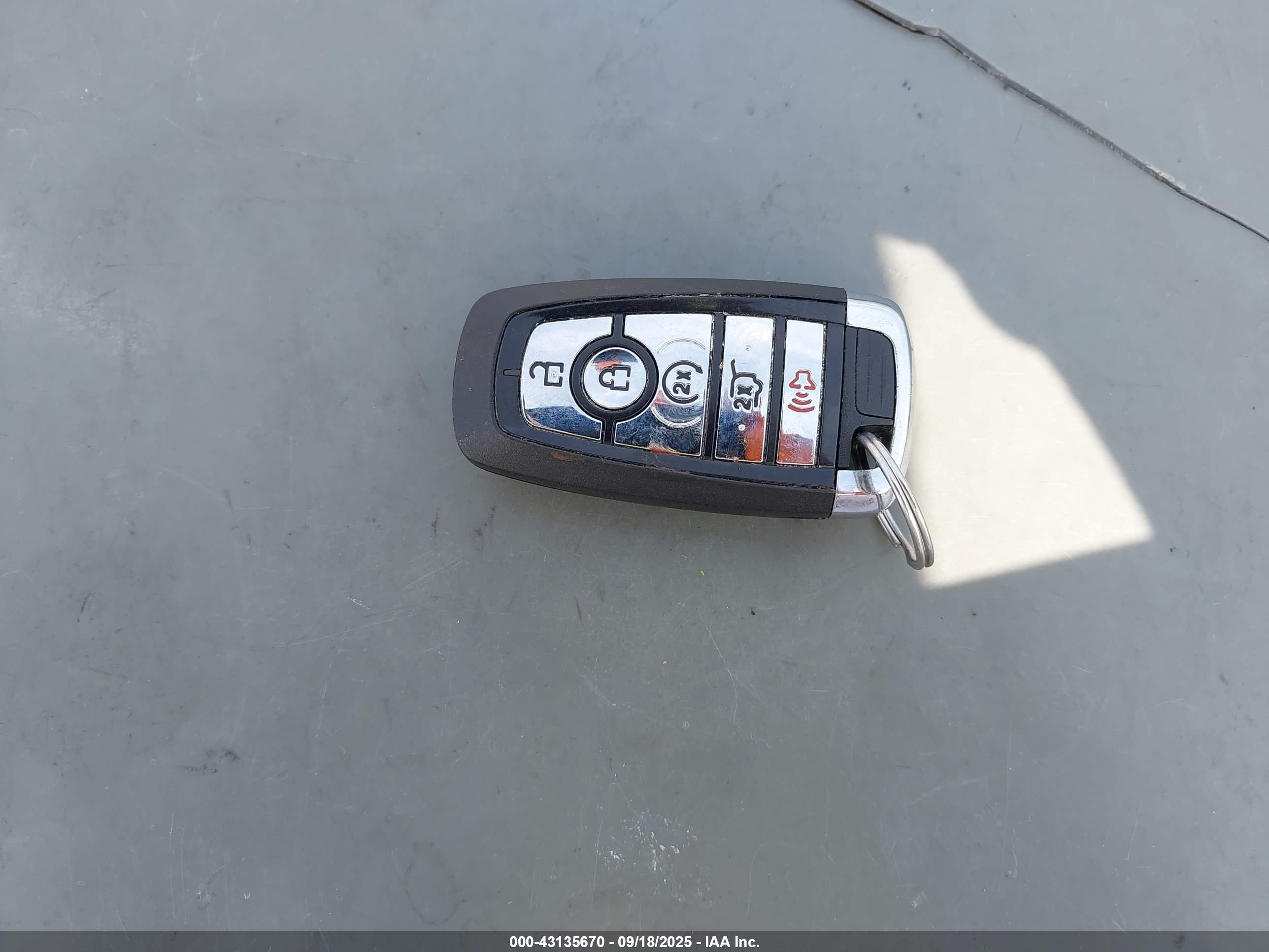 LINCOLN NAVIGATOR image 11