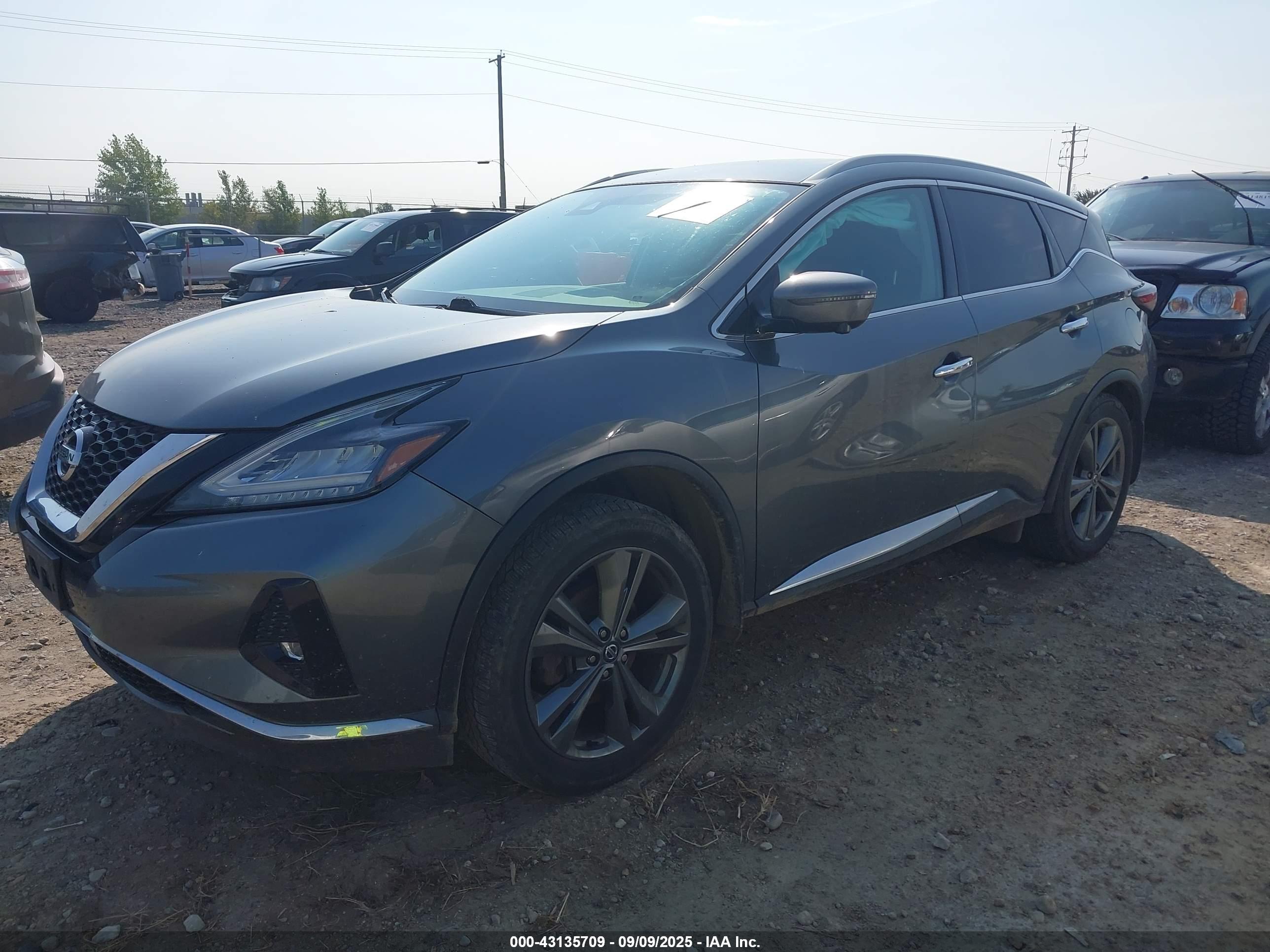 NISSAN MURANO image 2