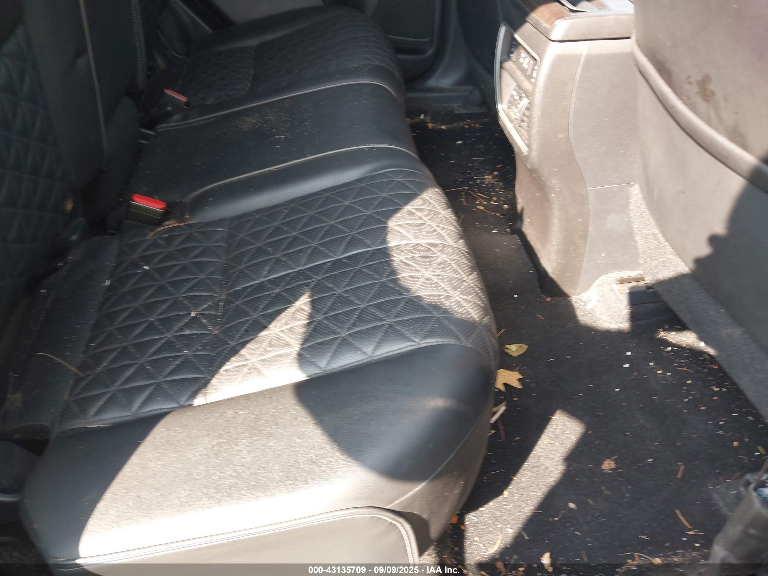 NISSAN MURANO image 8