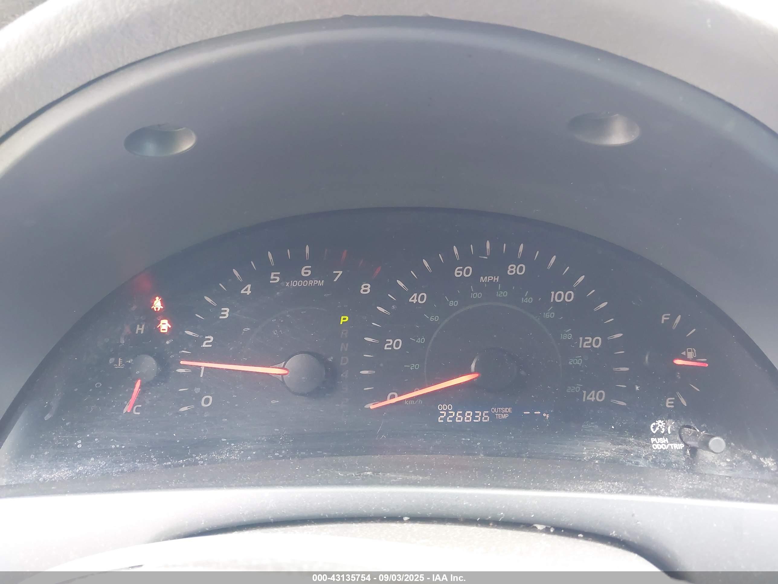 TOYOTA CAMRY image 7