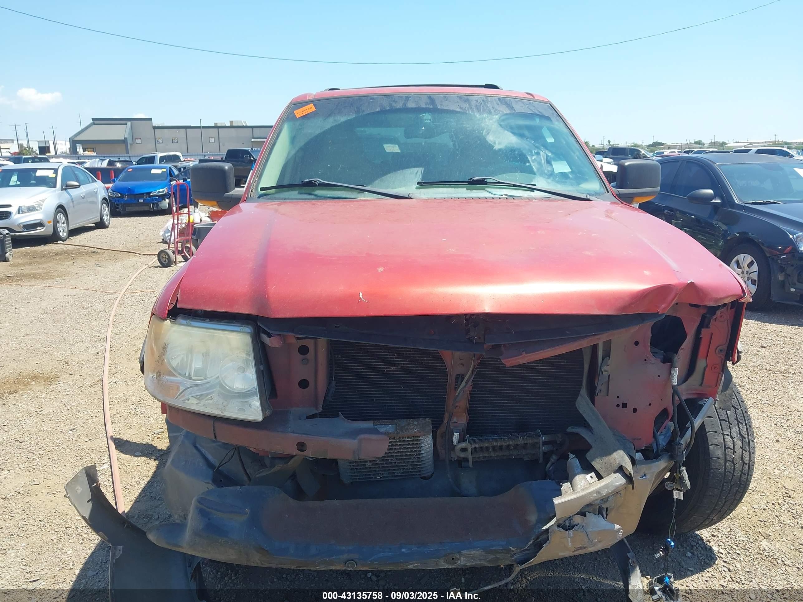 FORD EXPEDITION image 6