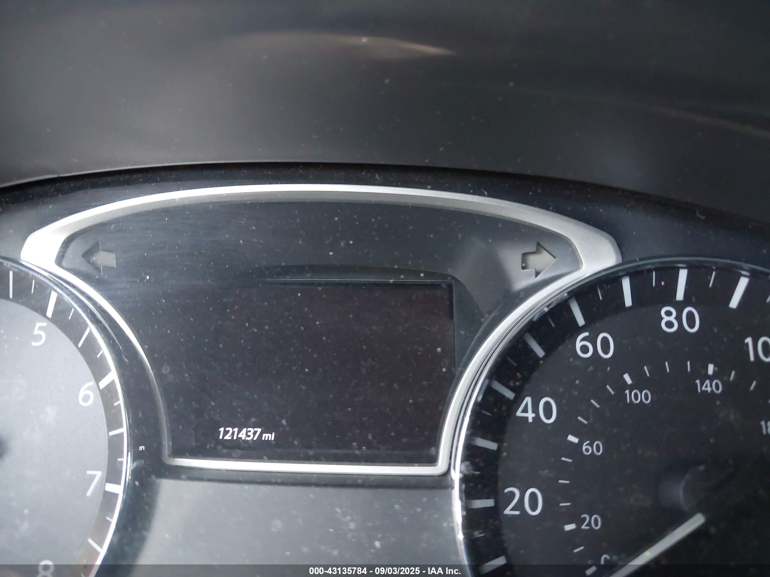 NISSAN PATHFINDER image 7