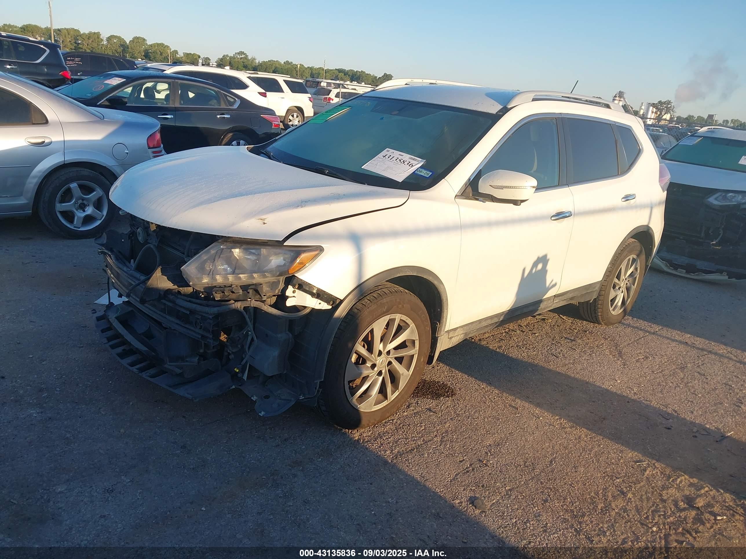 NISSAN ROGUE image 2