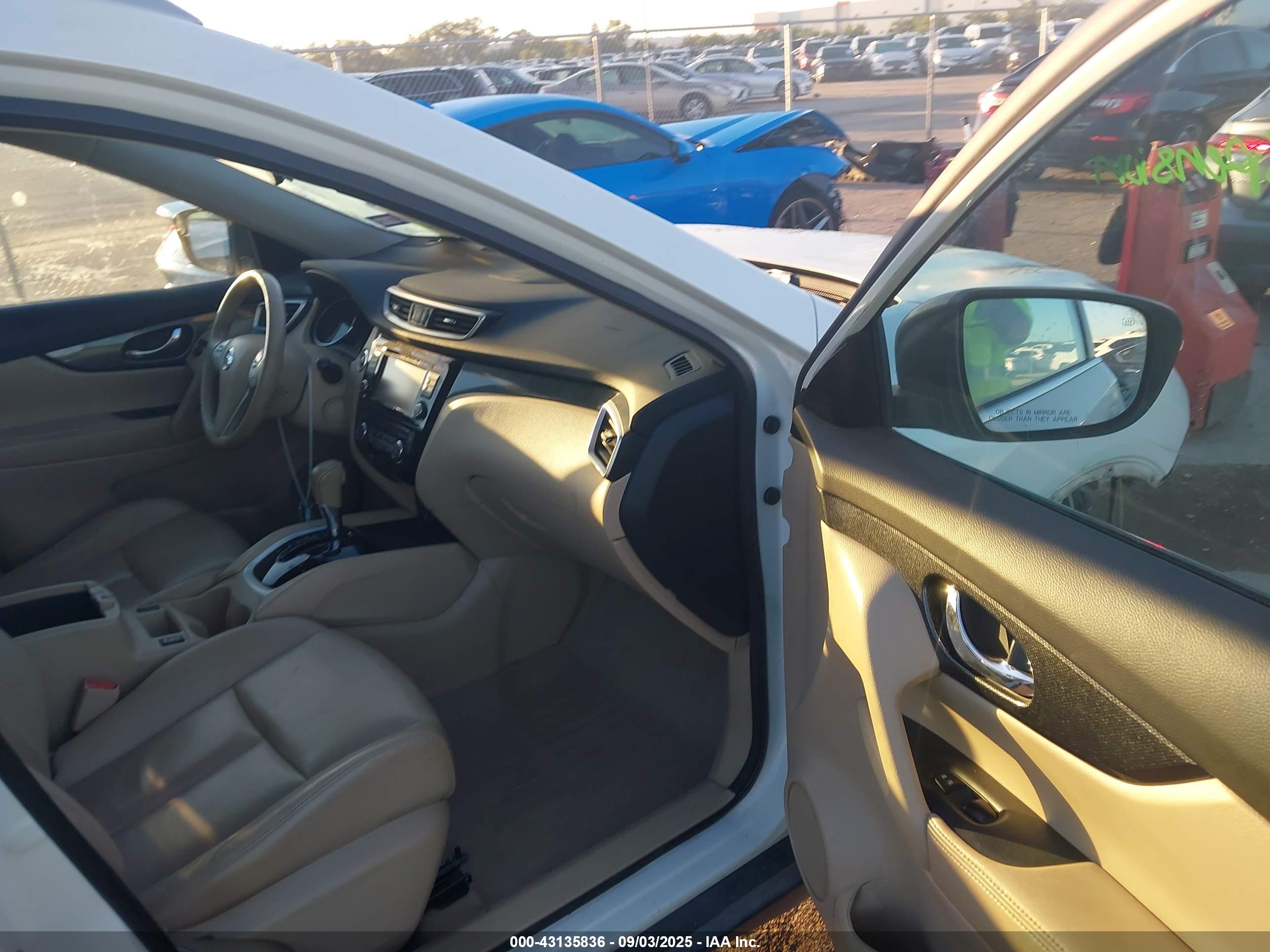 NISSAN ROGUE image 5
