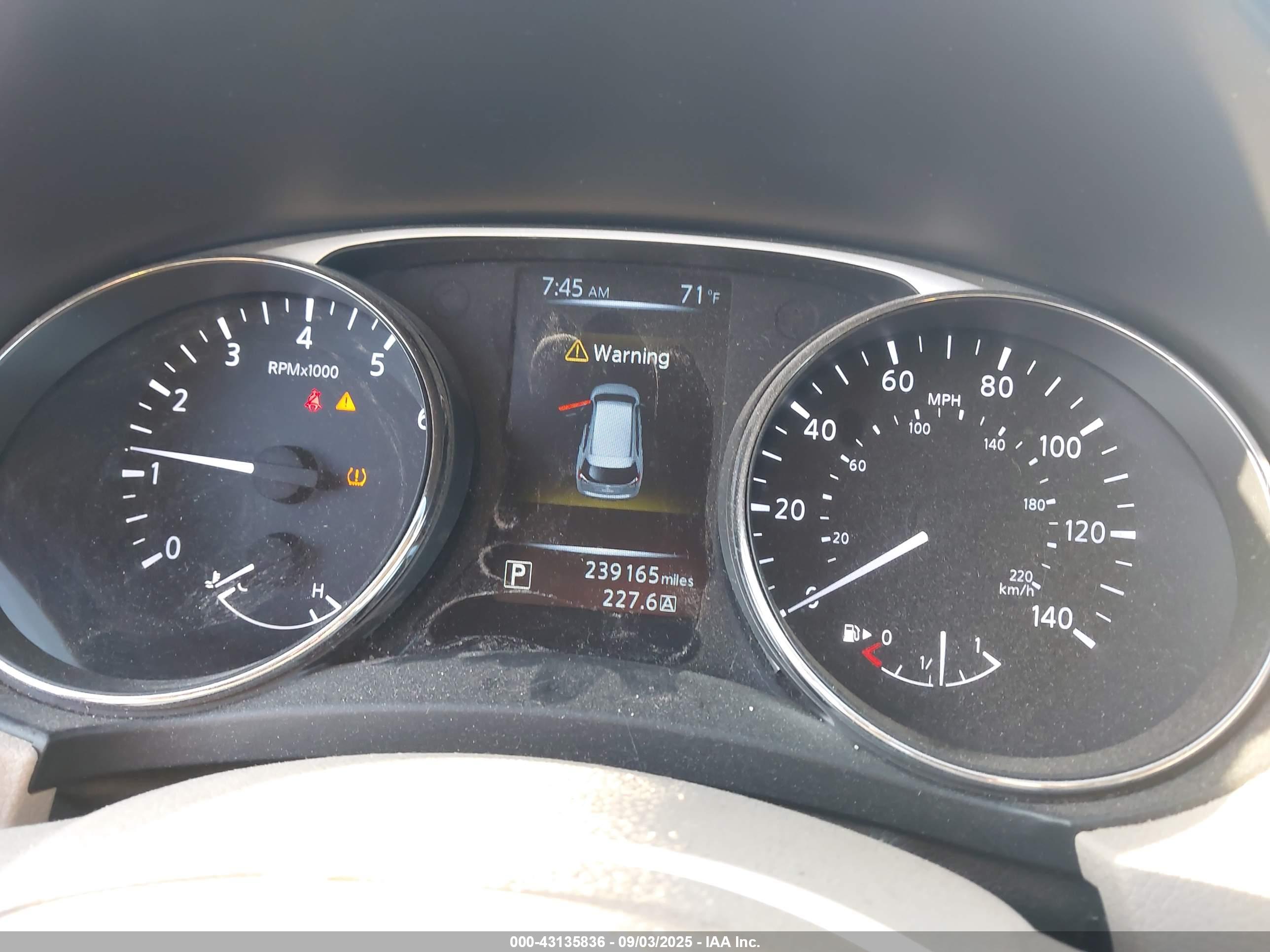NISSAN ROGUE image 7