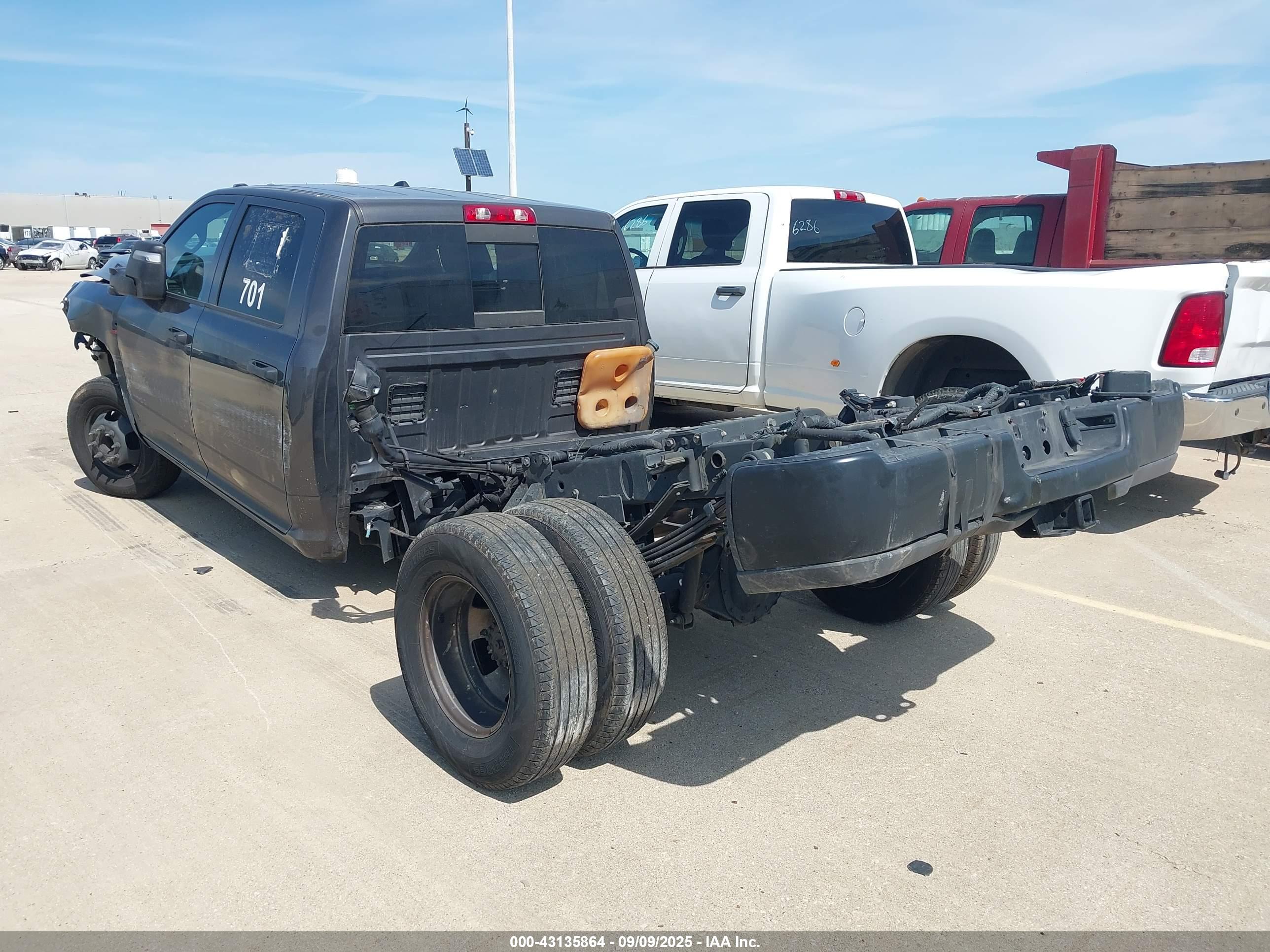 RAM 3500 image 3