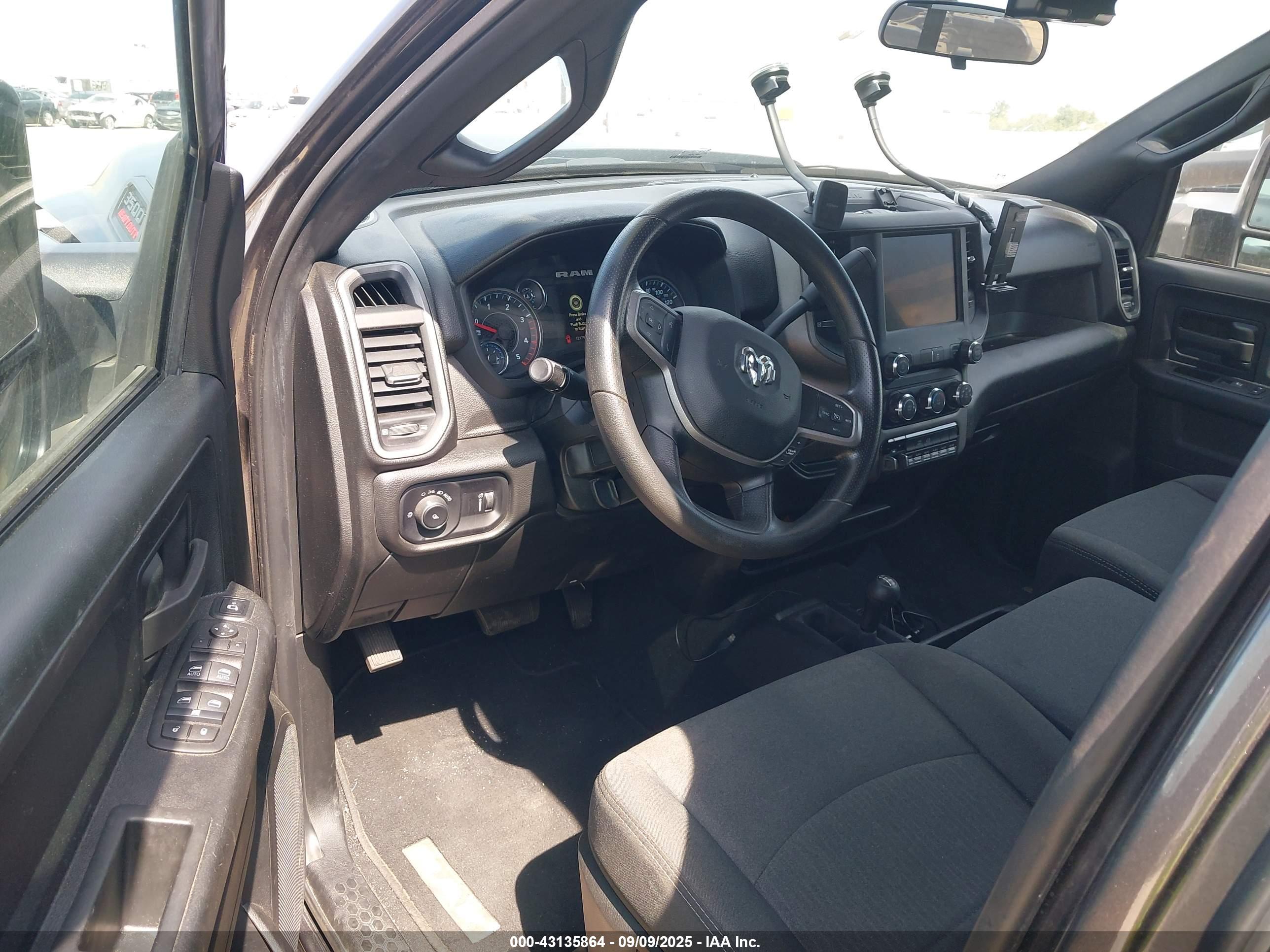 RAM 3500 image 8
