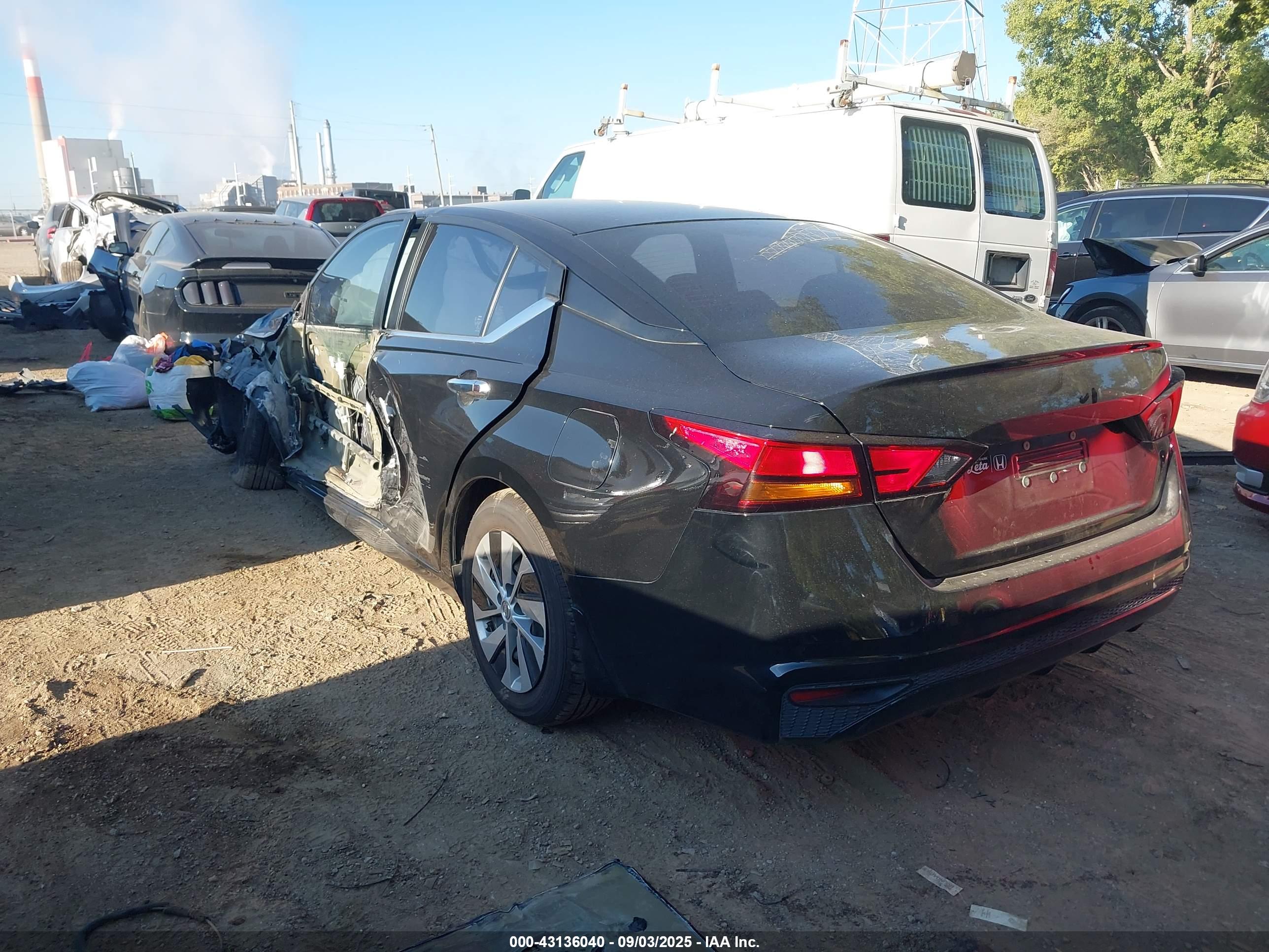 NISSAN ALTIMA image 3