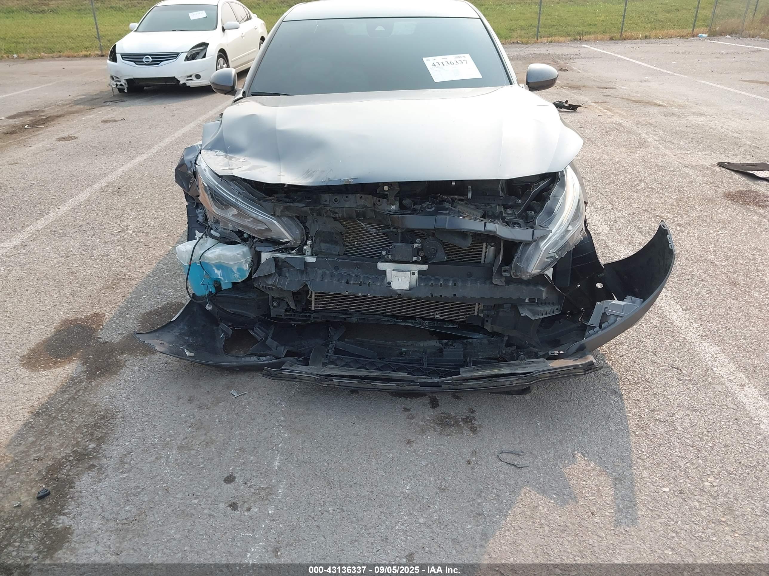 NISSAN ALTIMA image 6