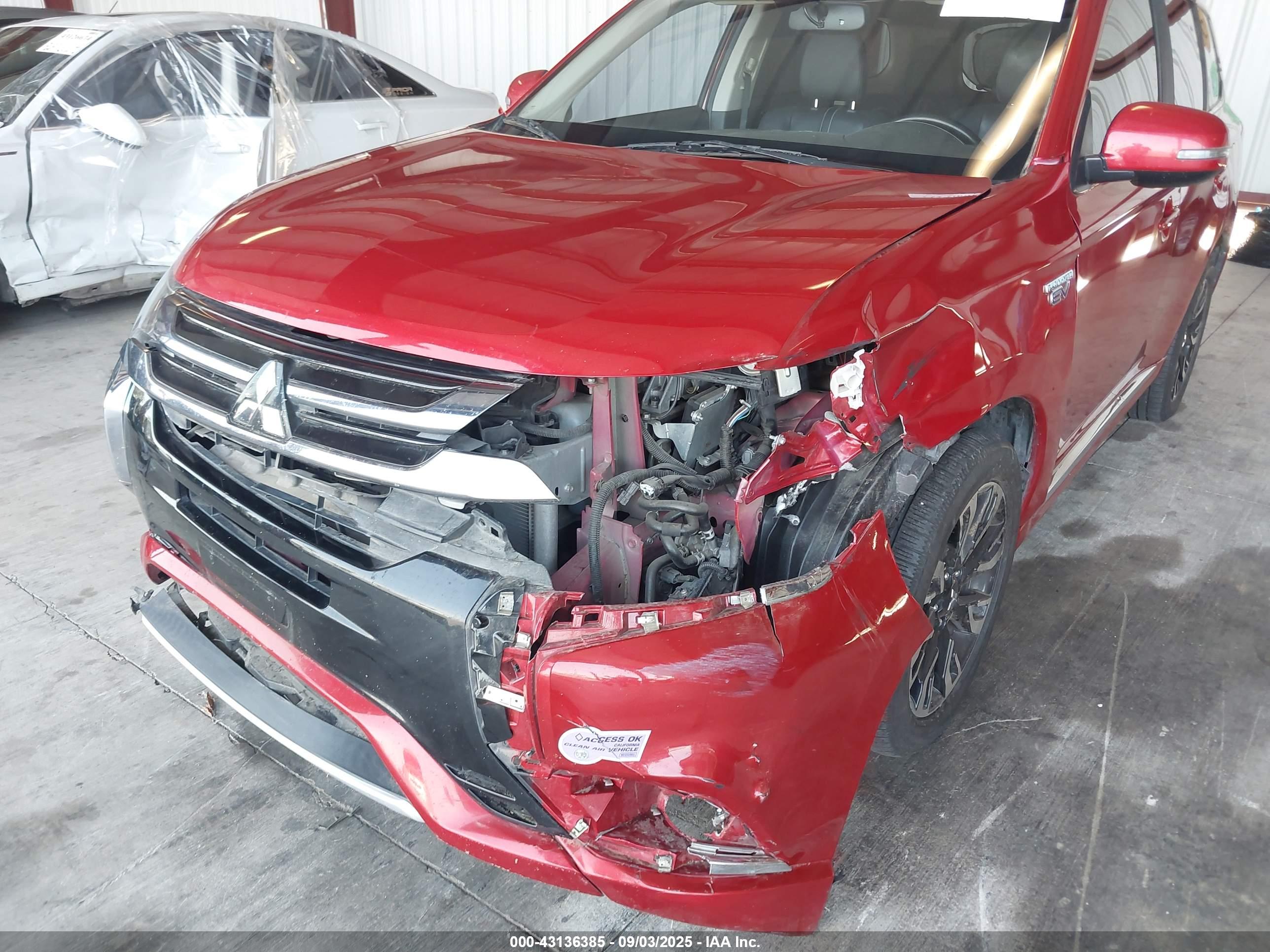 MITSUBISHI OUTLANDER image 6