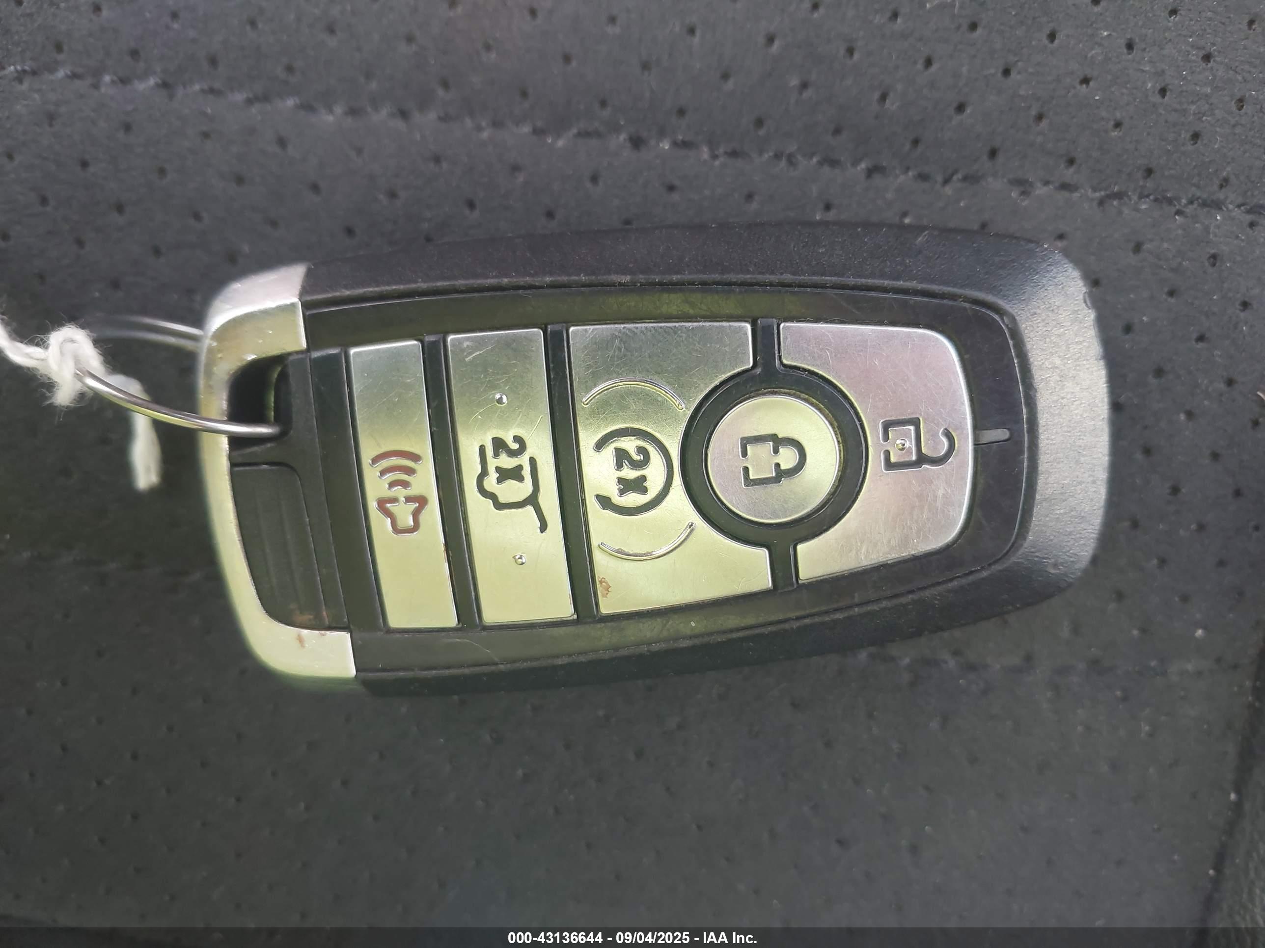 FORD ESCAPE image 11
